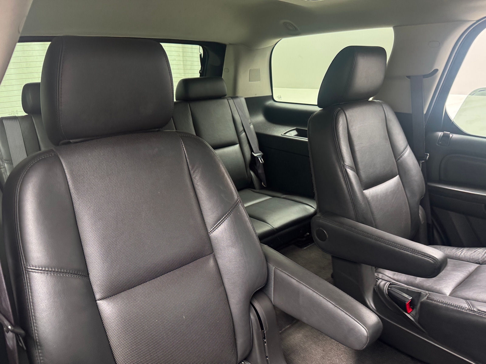 Thumbnail: 2014 Cadillac Escalade - 5
