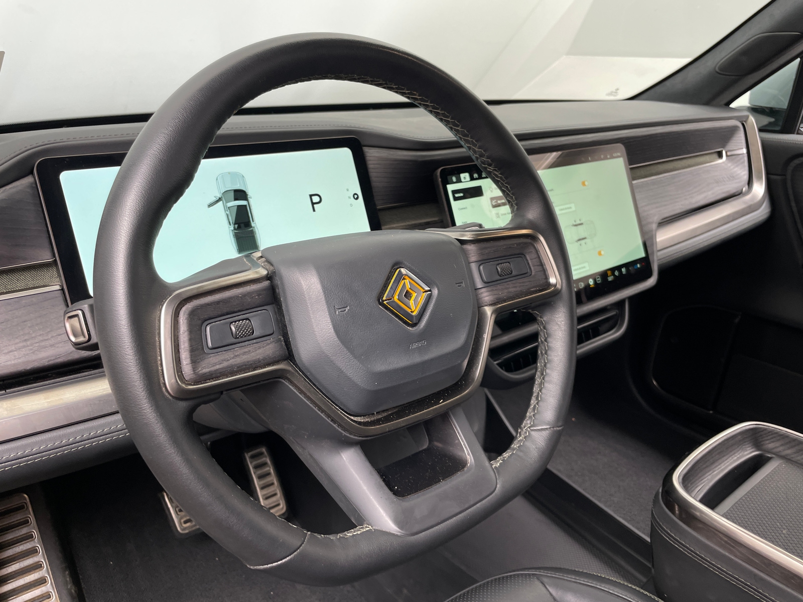 Thumbnail: 2024 Rivian R1T - 4