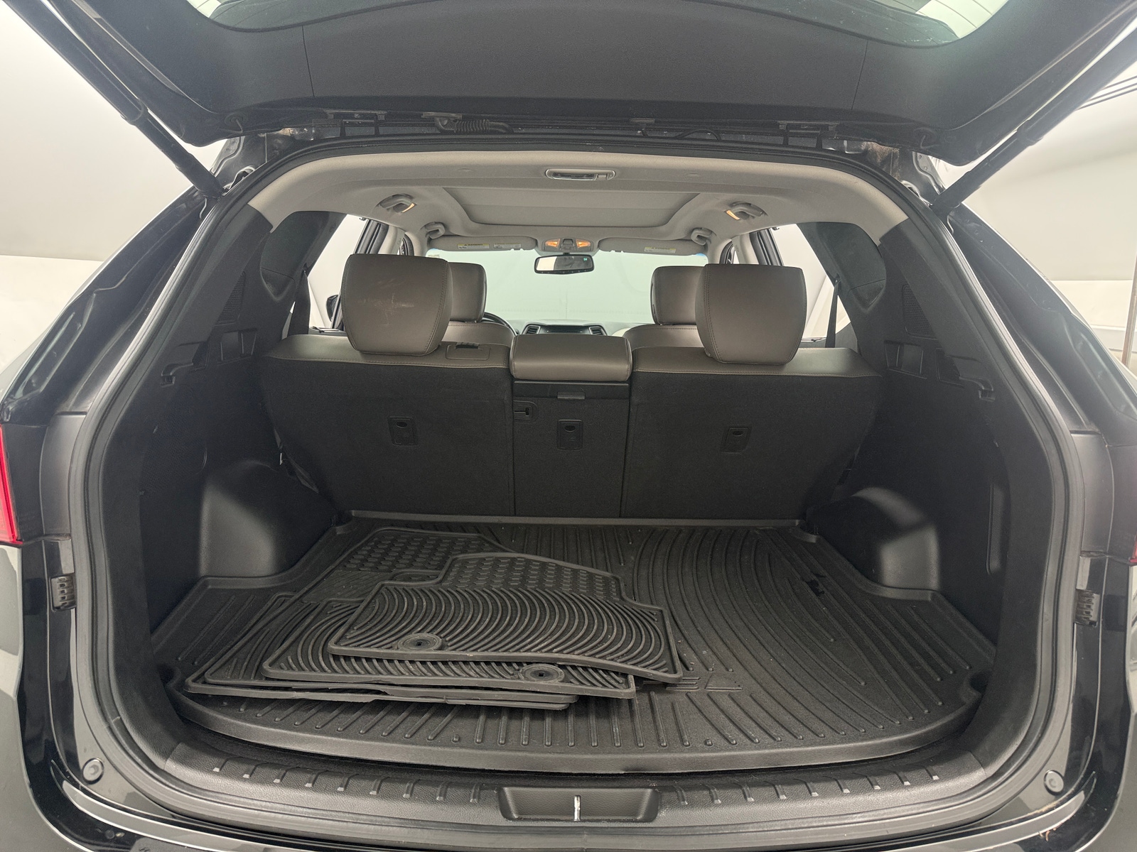 Thumbnail: 2017 Hyundai Santa Fe - 6