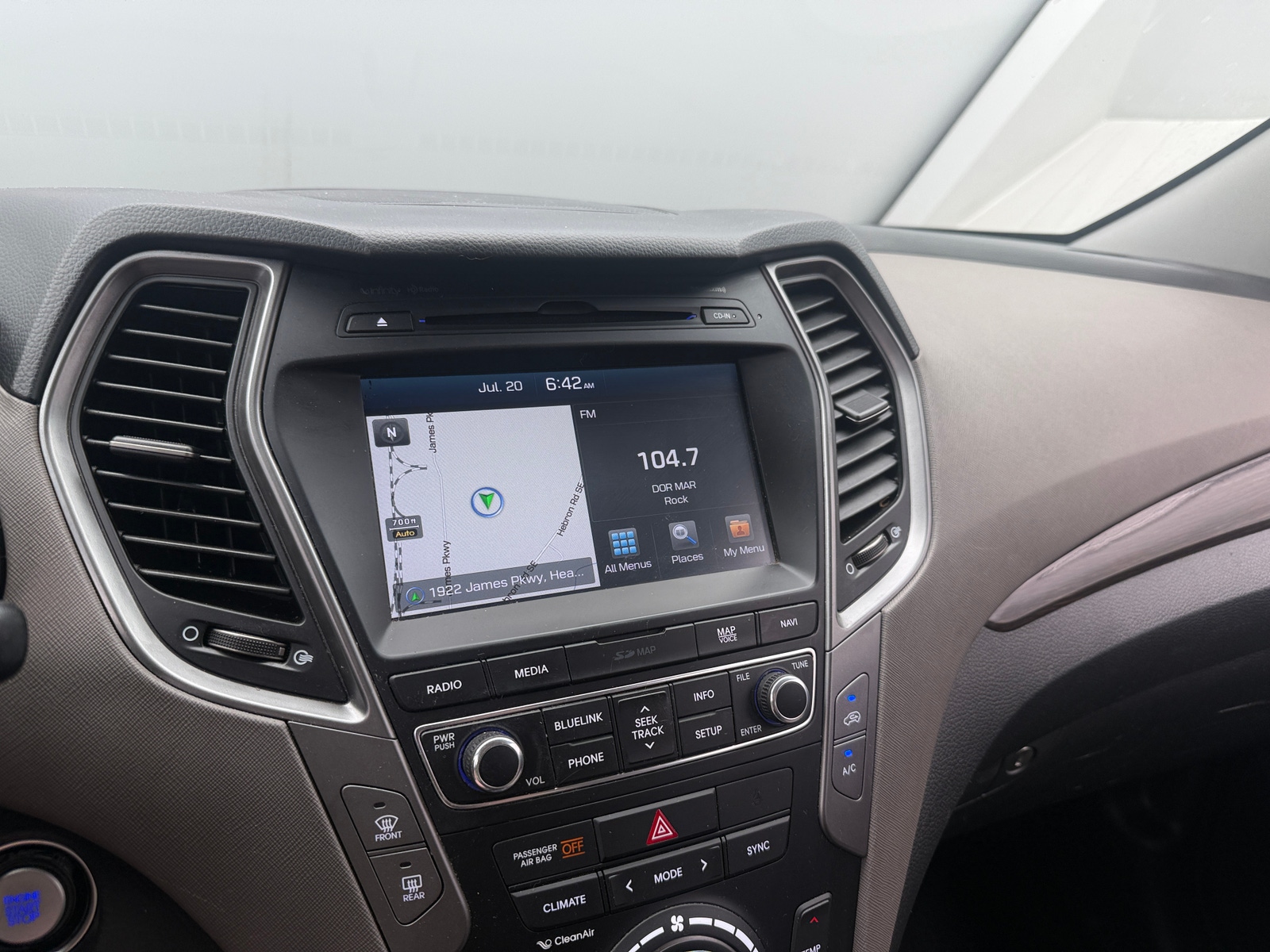 Thumbnail: 2017 Hyundai Santa Fe - 3