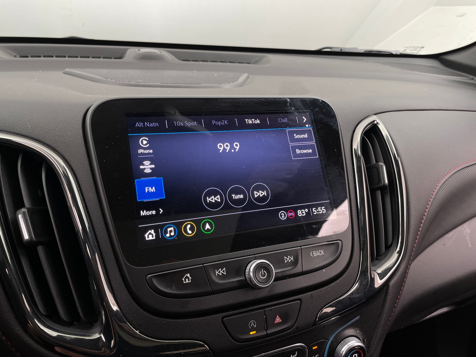 Thumbnail: 2022 Chevrolet Equinox - 4