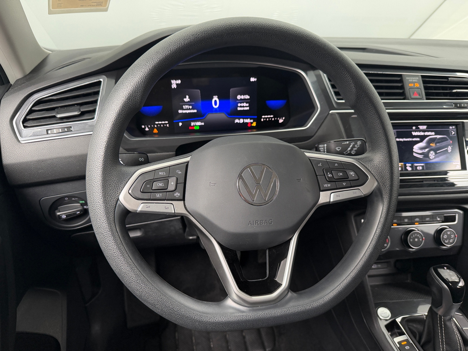Thumbnail: 2023 Volkswagen Tiguan - 5