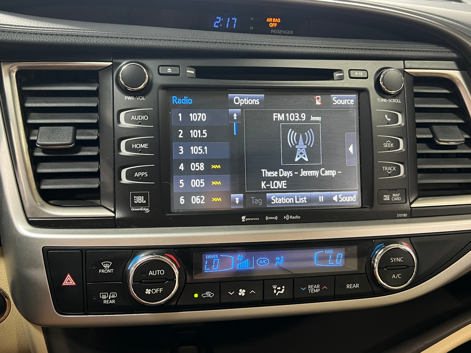 Thumbnail: 2017 Toyota Highlander - 3