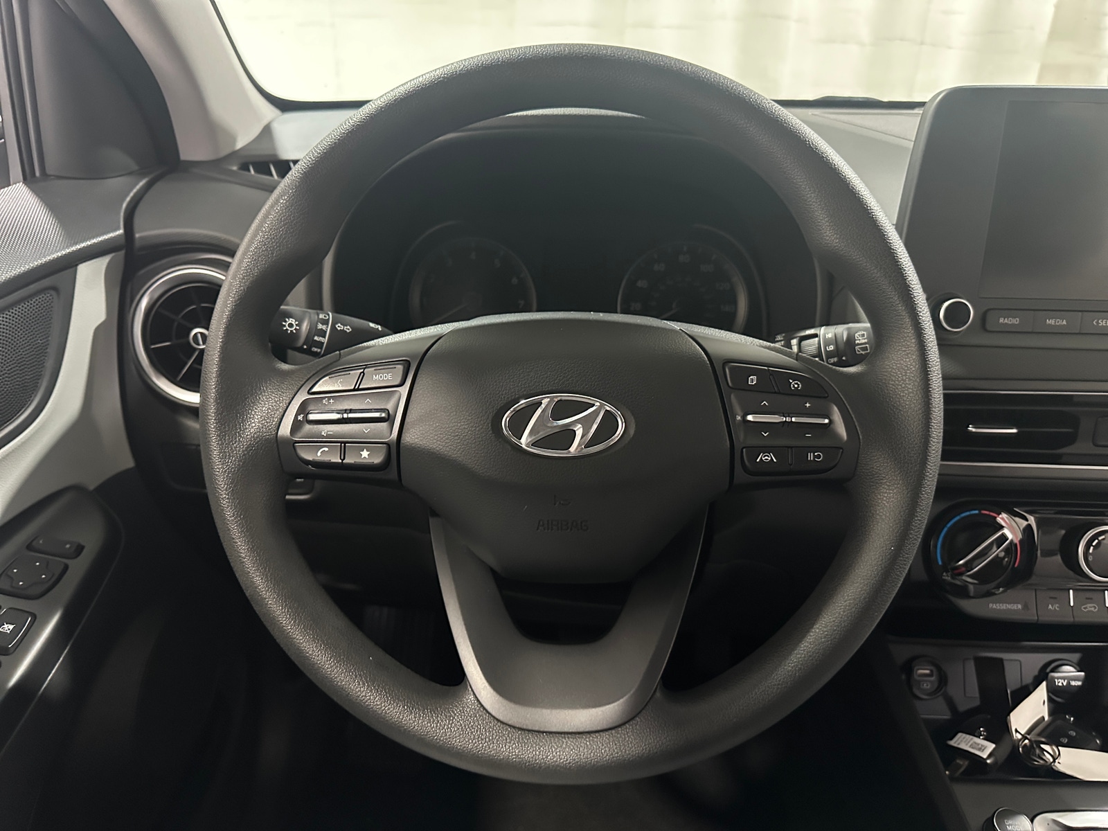 Thumbnail: 2023 Hyundai Kona - 5