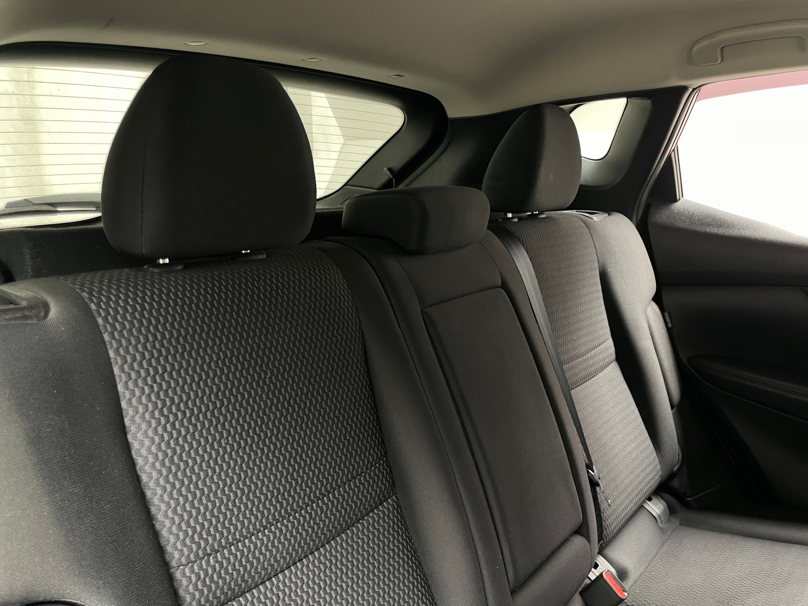 Thumbnail: 2020 Nissan Rogue Sport - 6