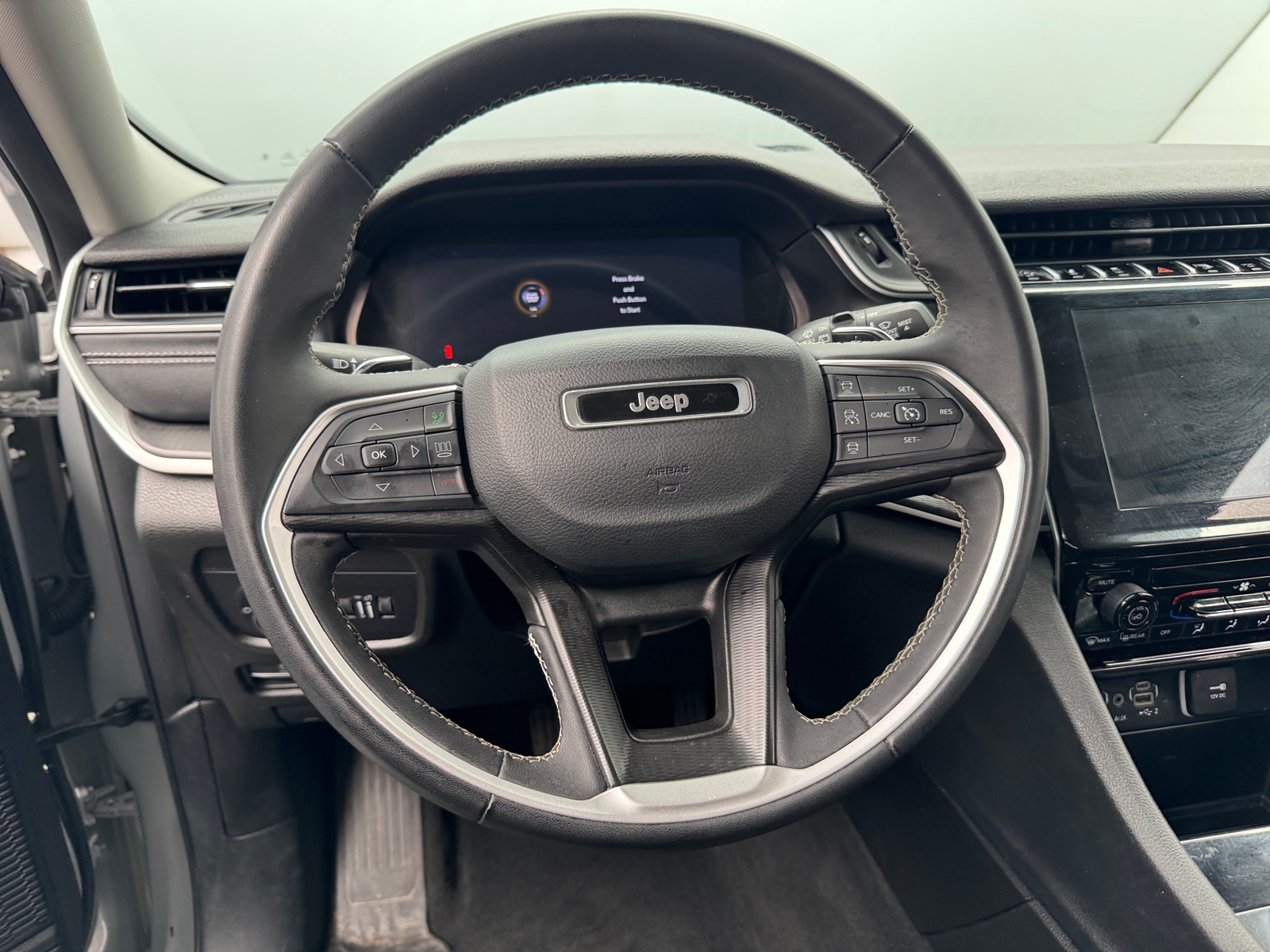 Thumbnail: 2023 Jeep Grand Cherokee L - 5
