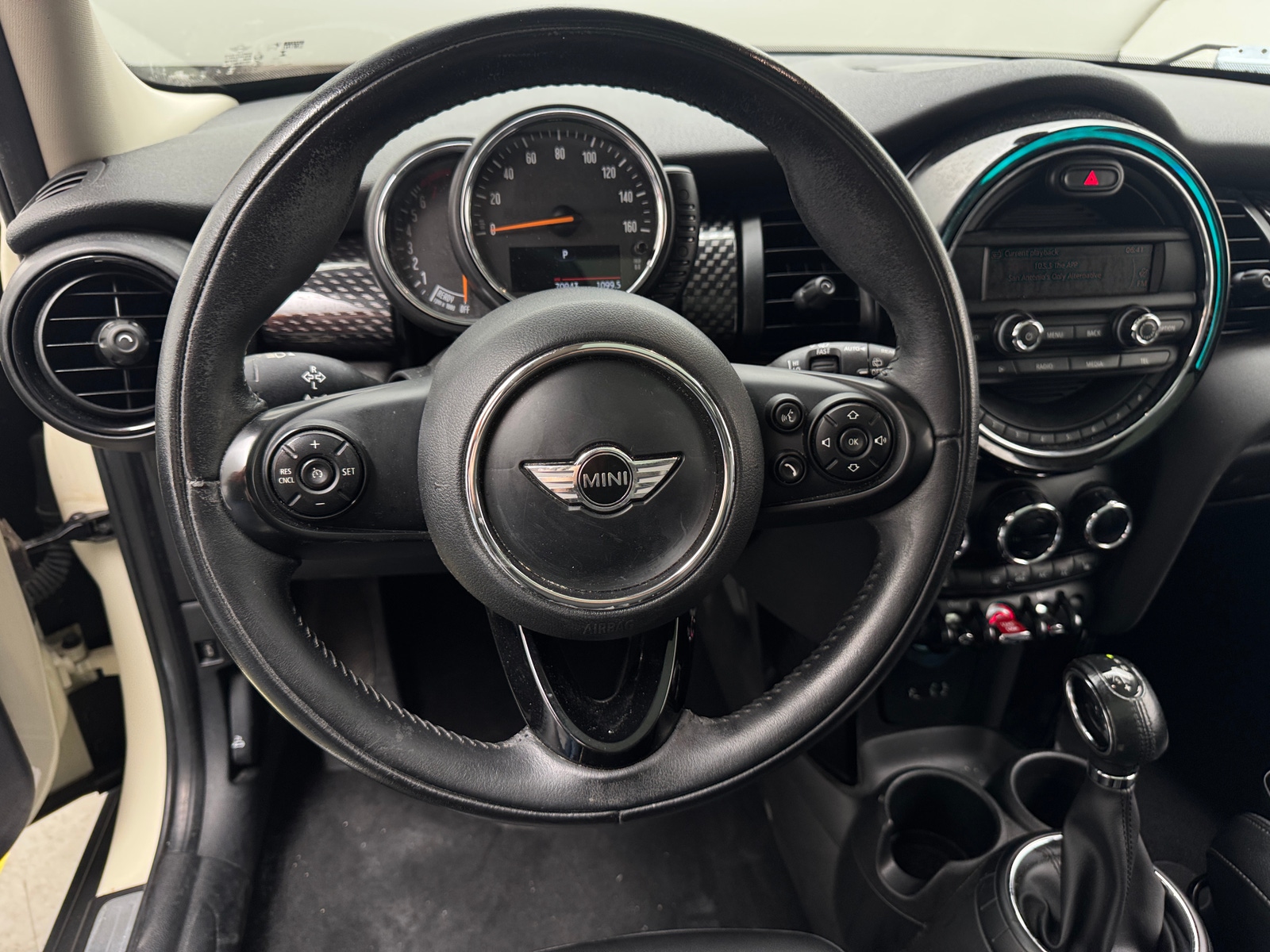 Thumbnail: 2016 MINI Cooper Hardtop - 4
