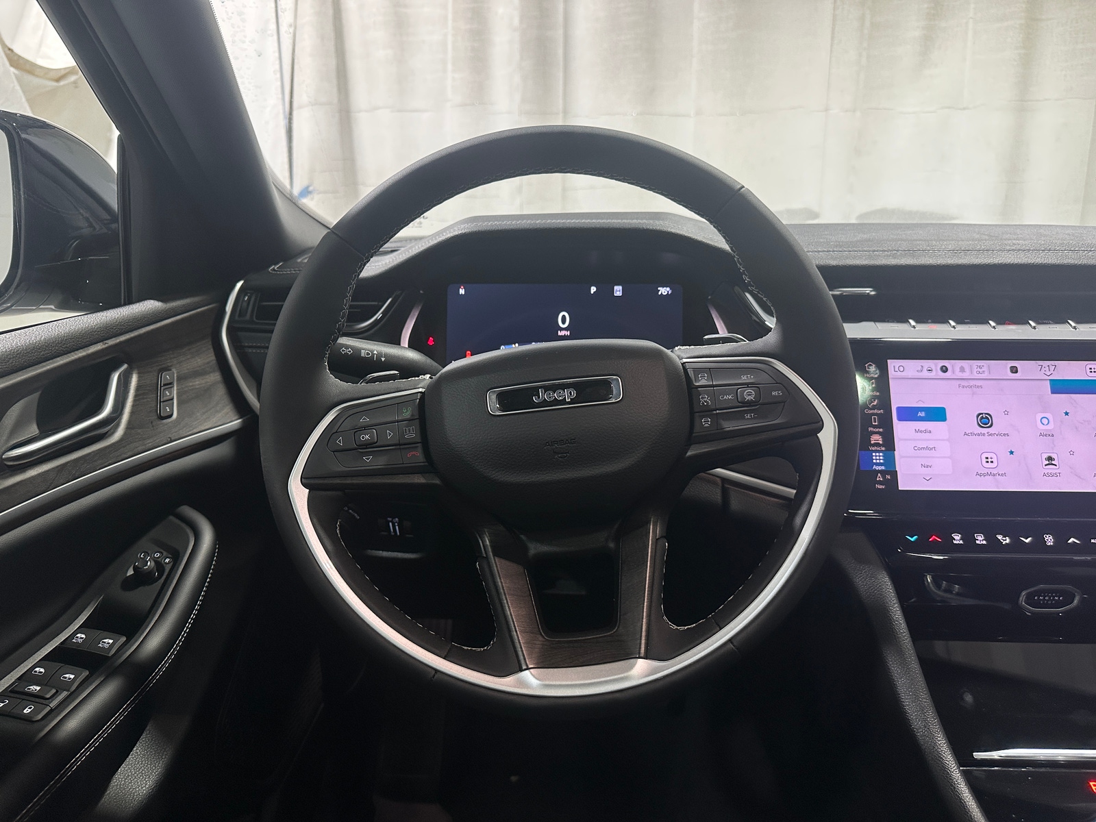Thumbnail: 2026 Jeep Grand Cherokee L - 4