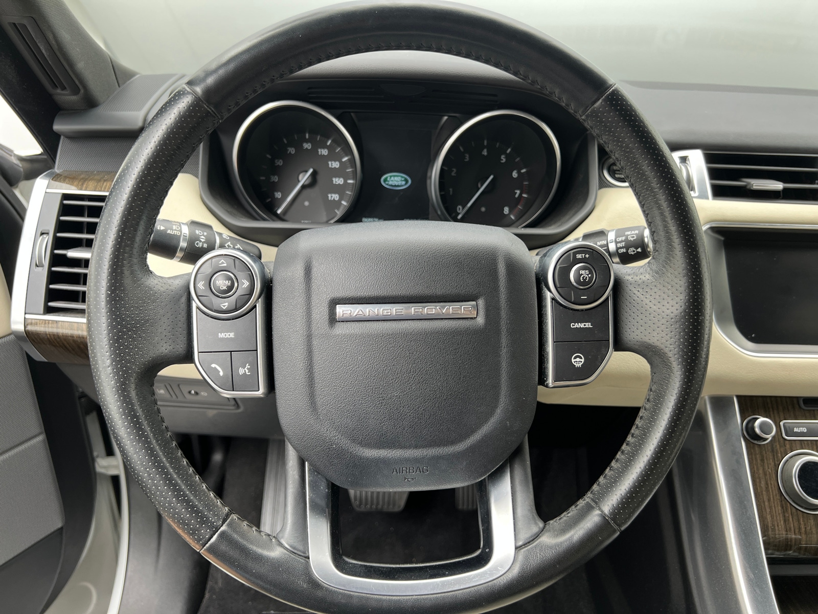 Thumbnail: 2017 Land Rover Range Rover Sport - 4