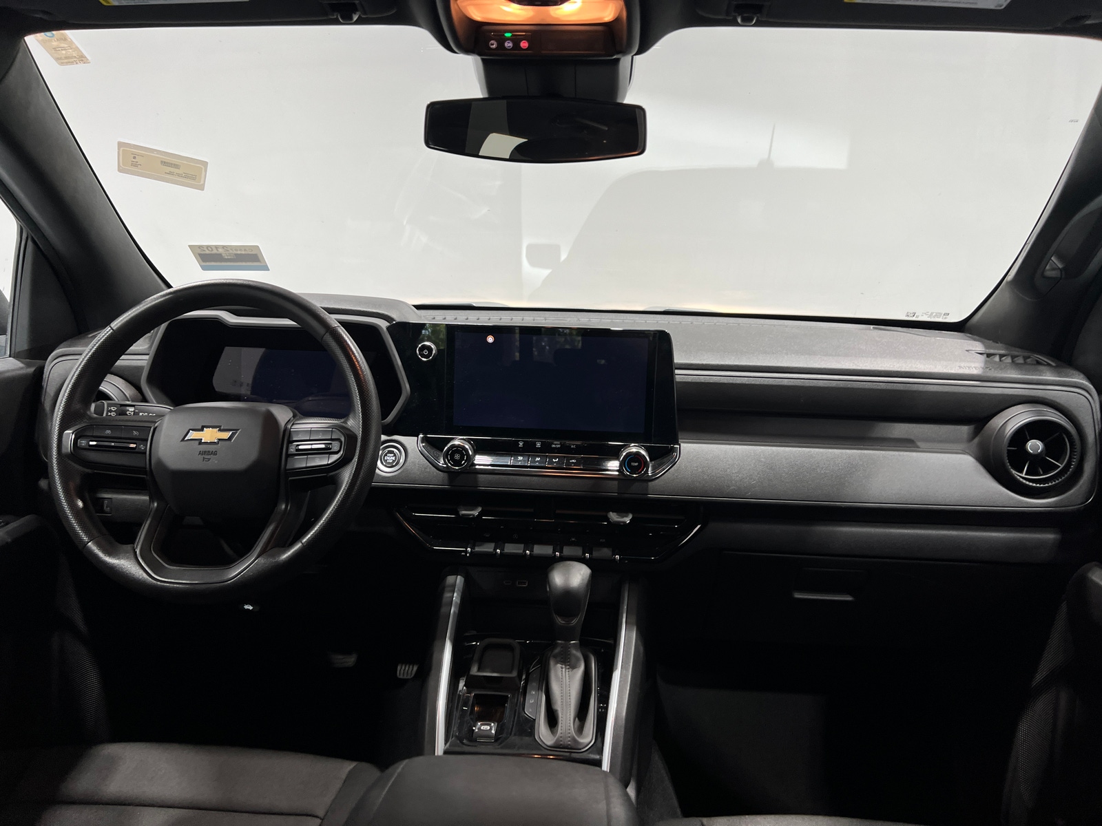 Thumbnail: 2023 Chevrolet Colorado - 3