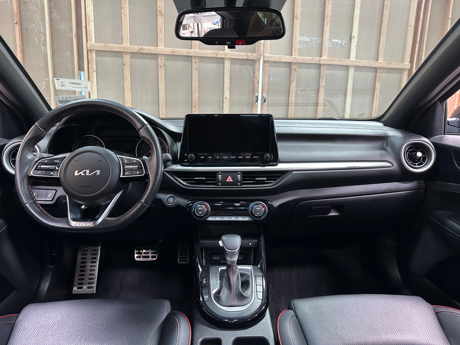 Thumbnail: 2023 Kia Forte - 3