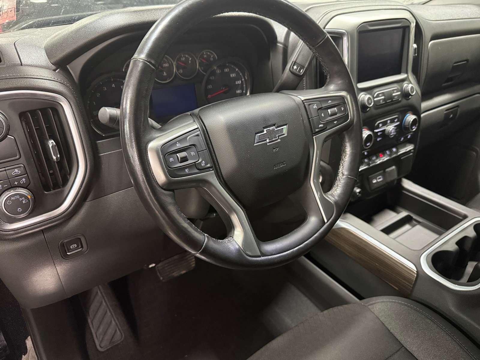 Thumbnail: 2019 Chevrolet Silverado 1500 - 5