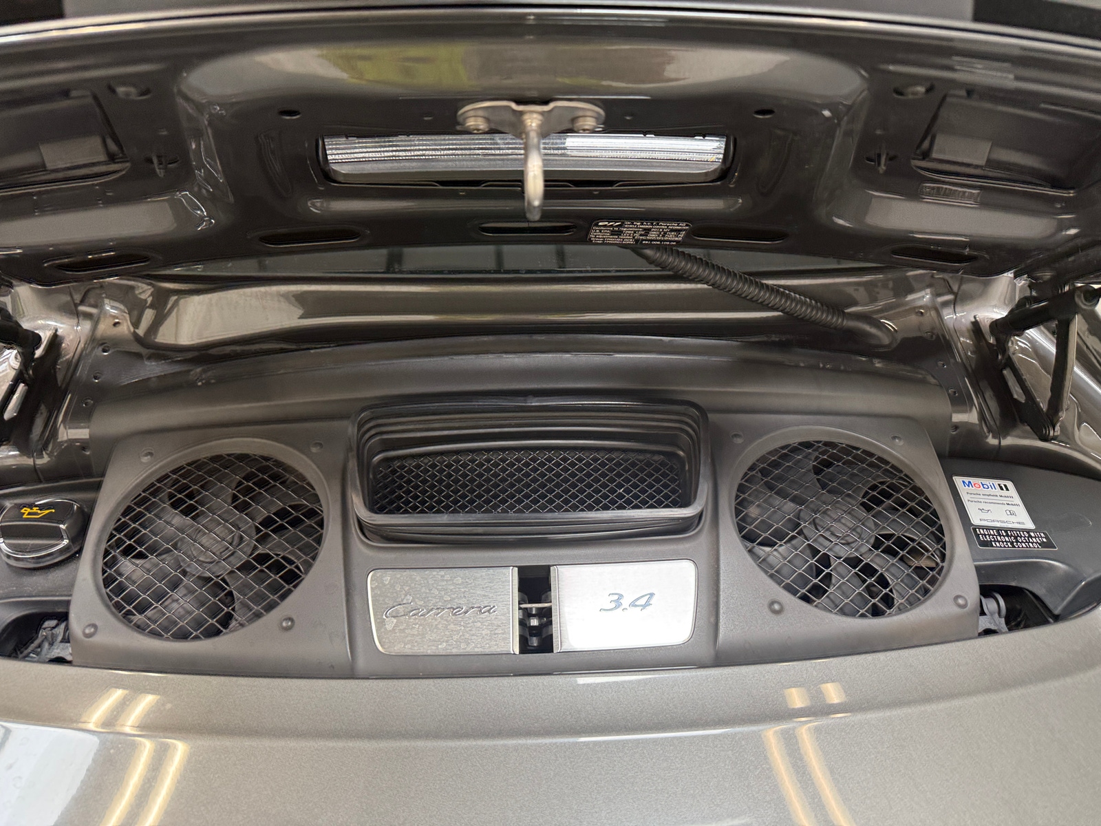 Thumbnail: 2015 Porsche 911 - 6