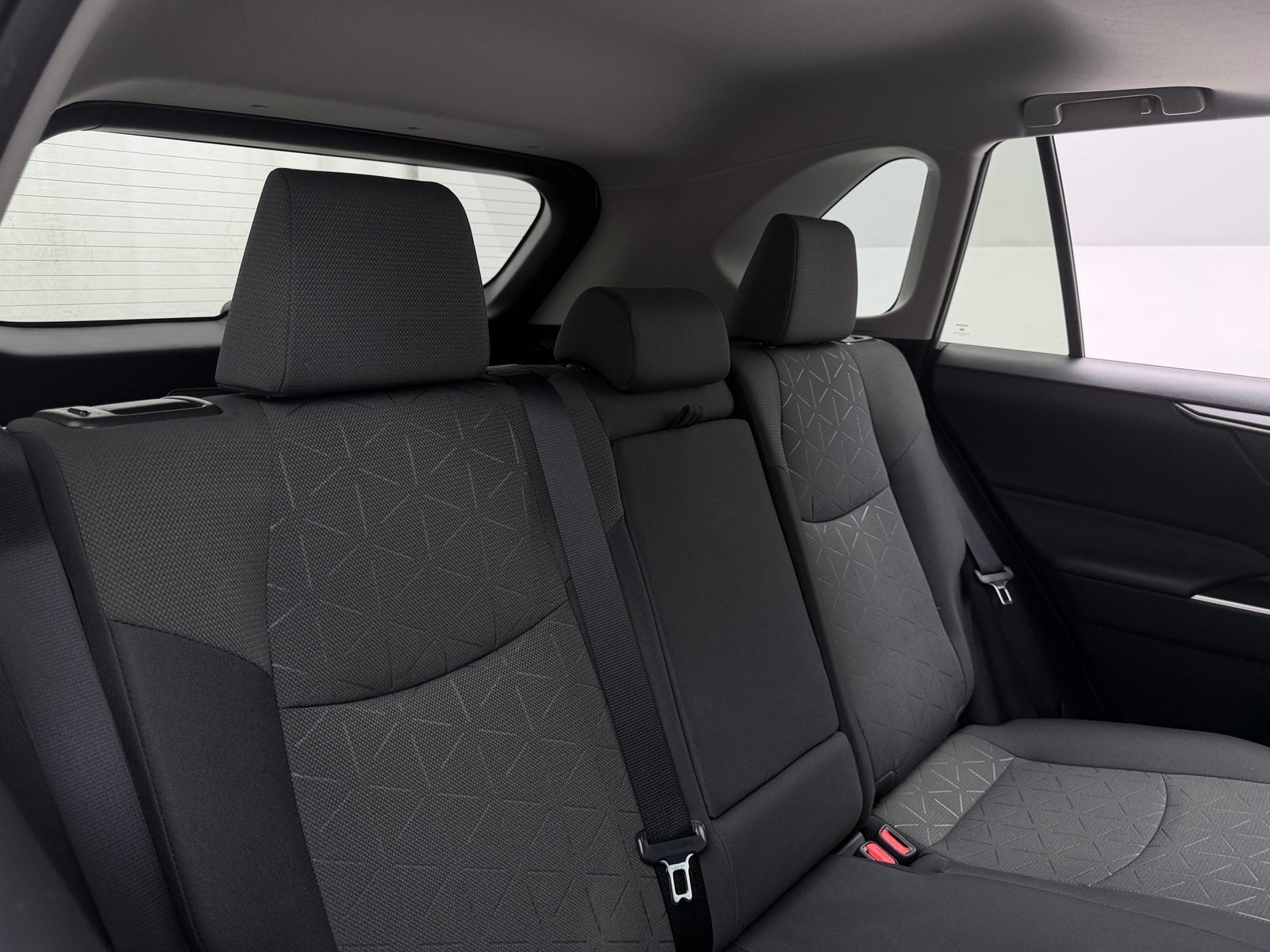 Thumbnail: 2021 Toyota RAV4 - 6
