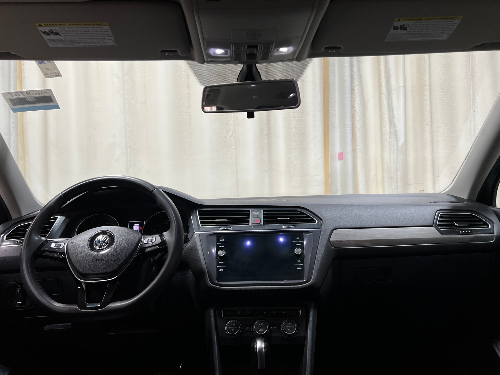 Thumbnail: 2020 Volkswagen Tiguan - 2