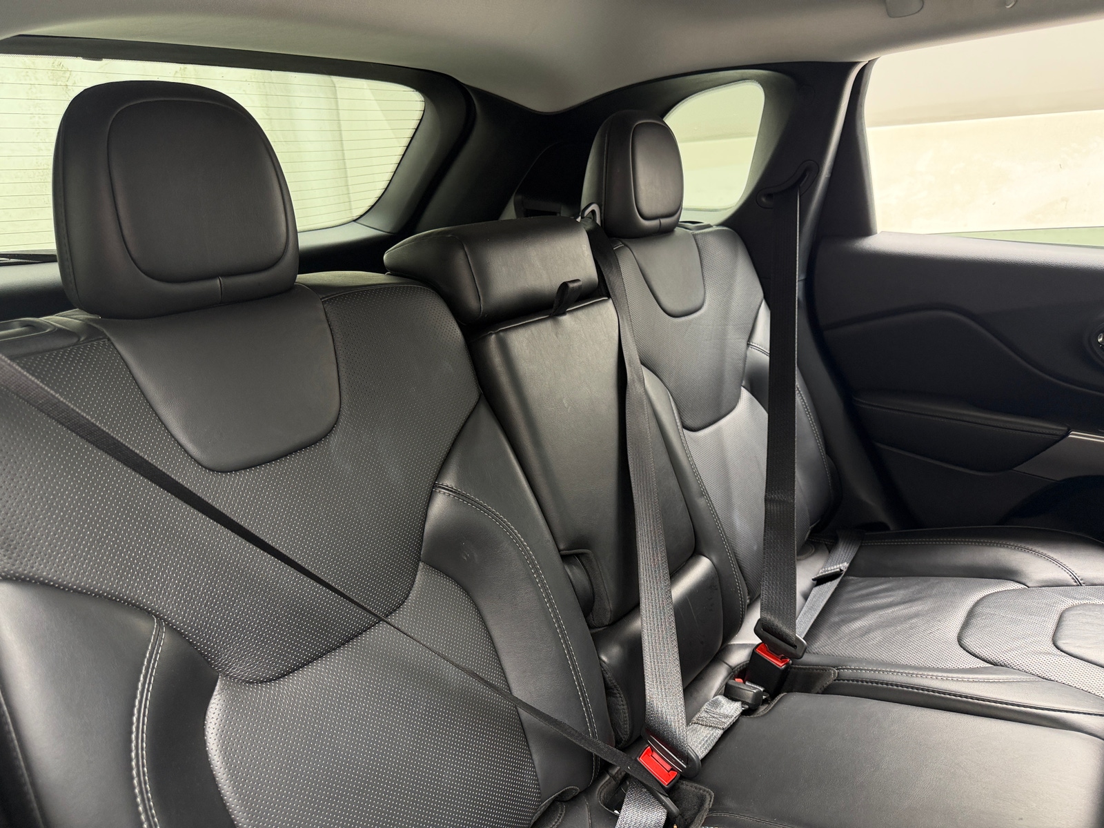 Thumbnail: 2020 Jeep Cherokee - 5