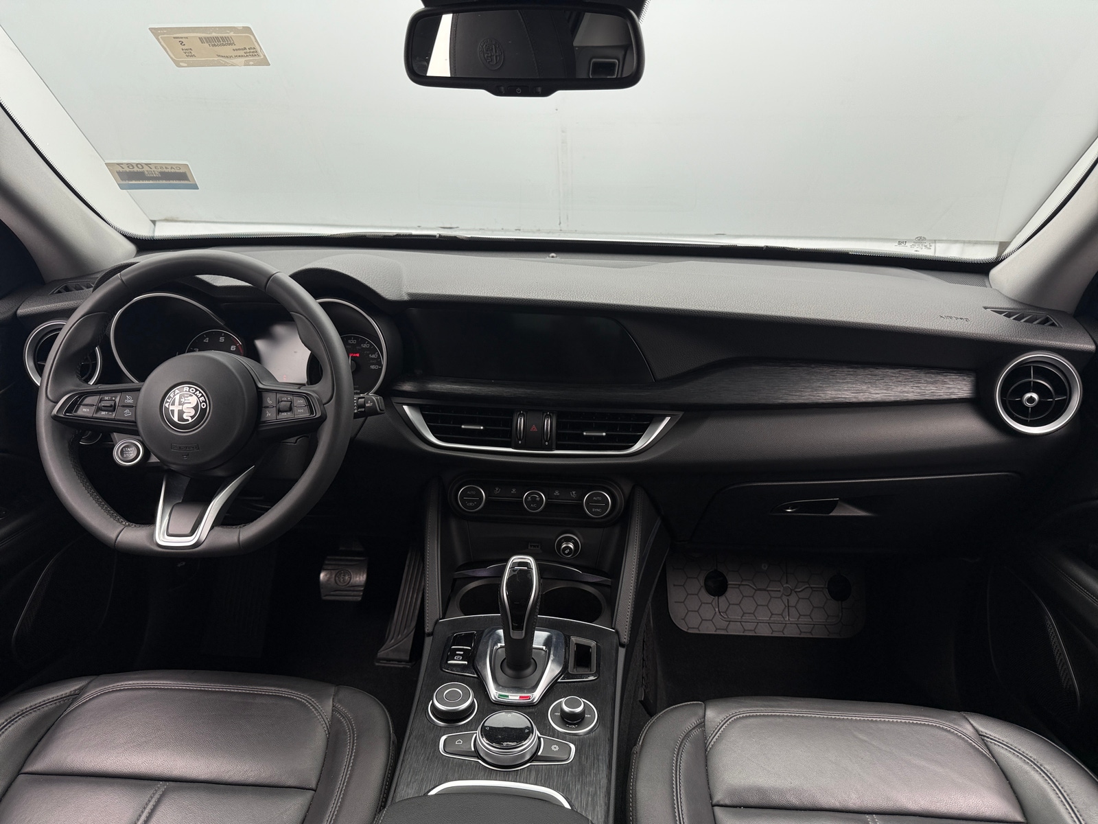 Thumbnail: 2020 Alfa Romeo Stelvio - 2