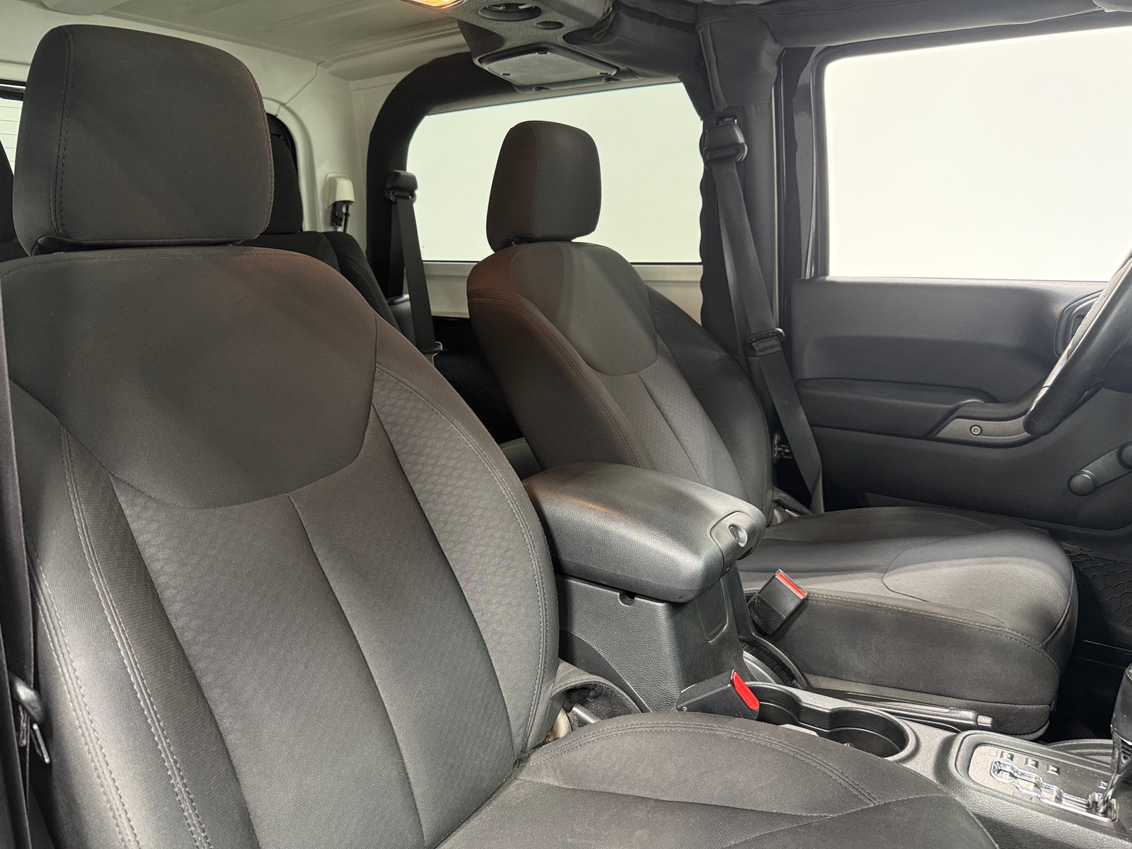 Thumbnail: 2017 Jeep Wrangler - 2