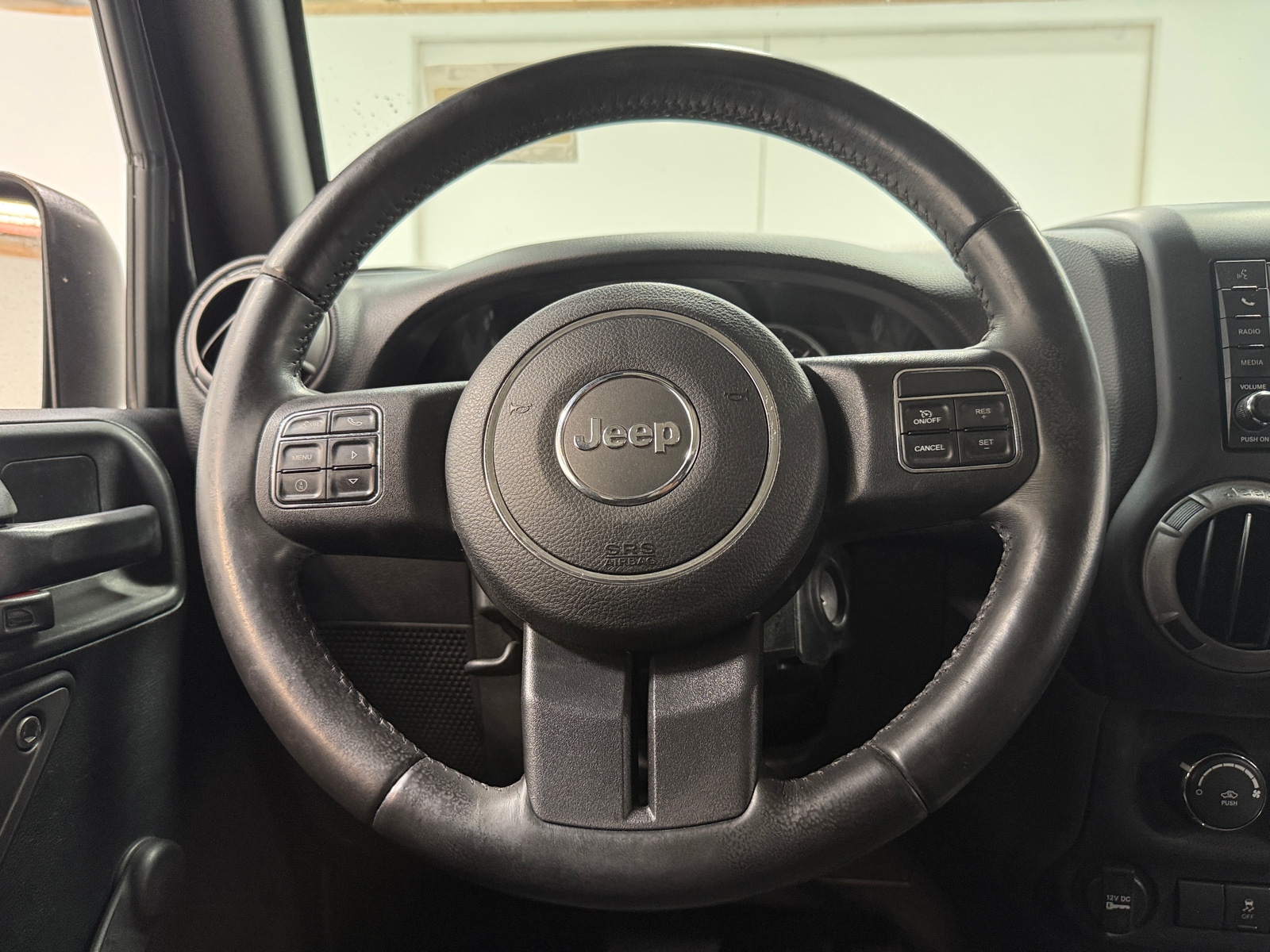 Thumbnail: 2017 Jeep Wrangler - 5