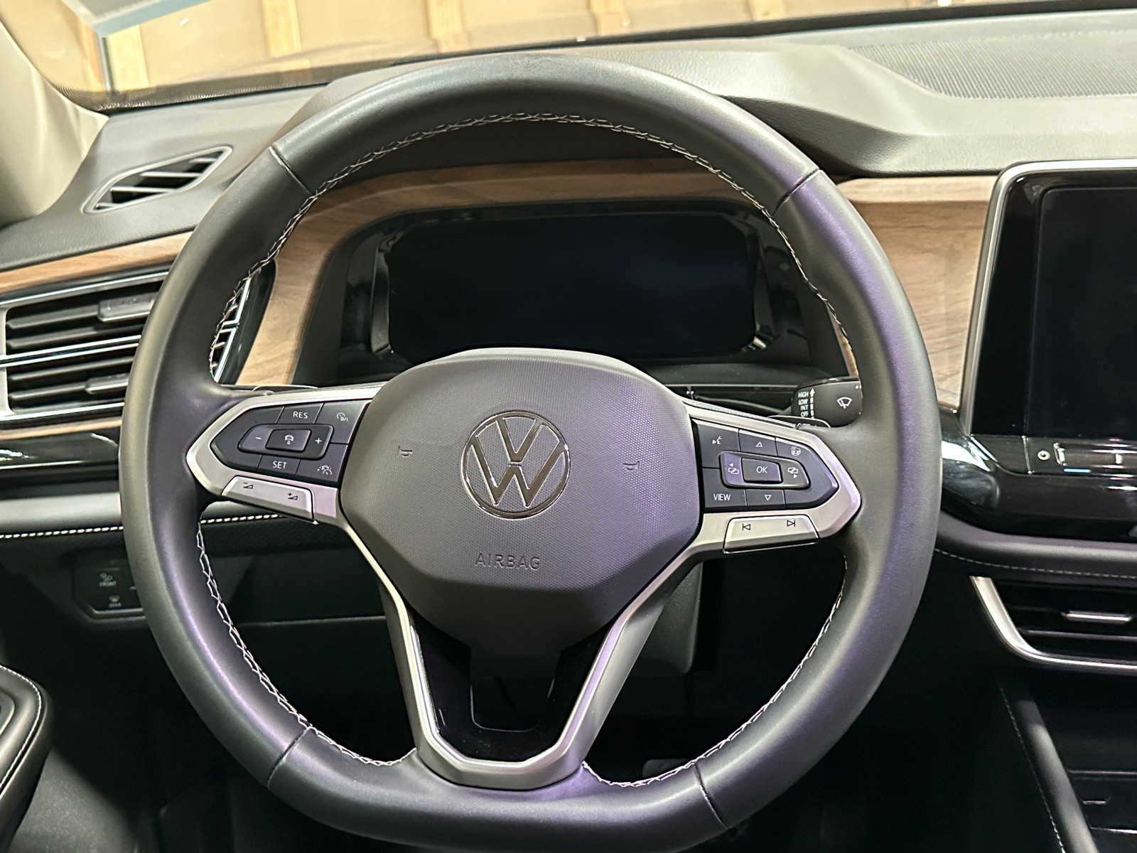 Thumbnail: 2025 Volkswagen Atlas - 4