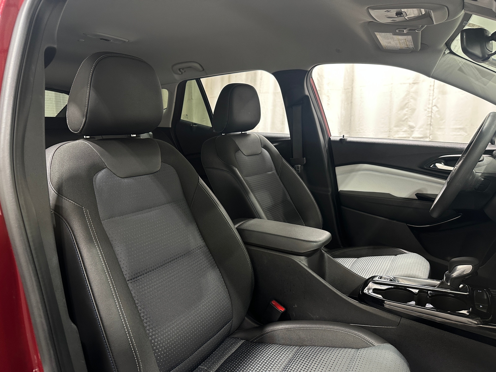 Thumbnail: 2025 Chevrolet Trax - 2