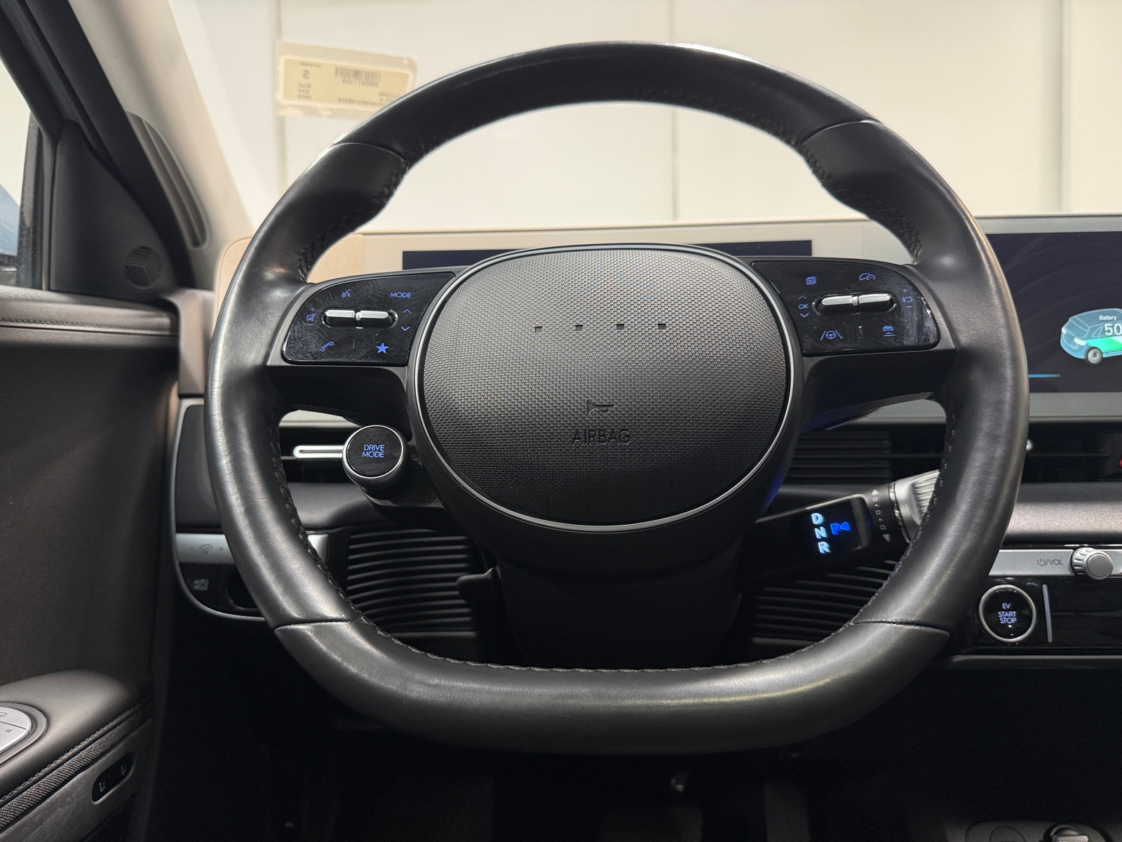 Thumbnail: 2023 Hyundai Ioniq 5 - 4