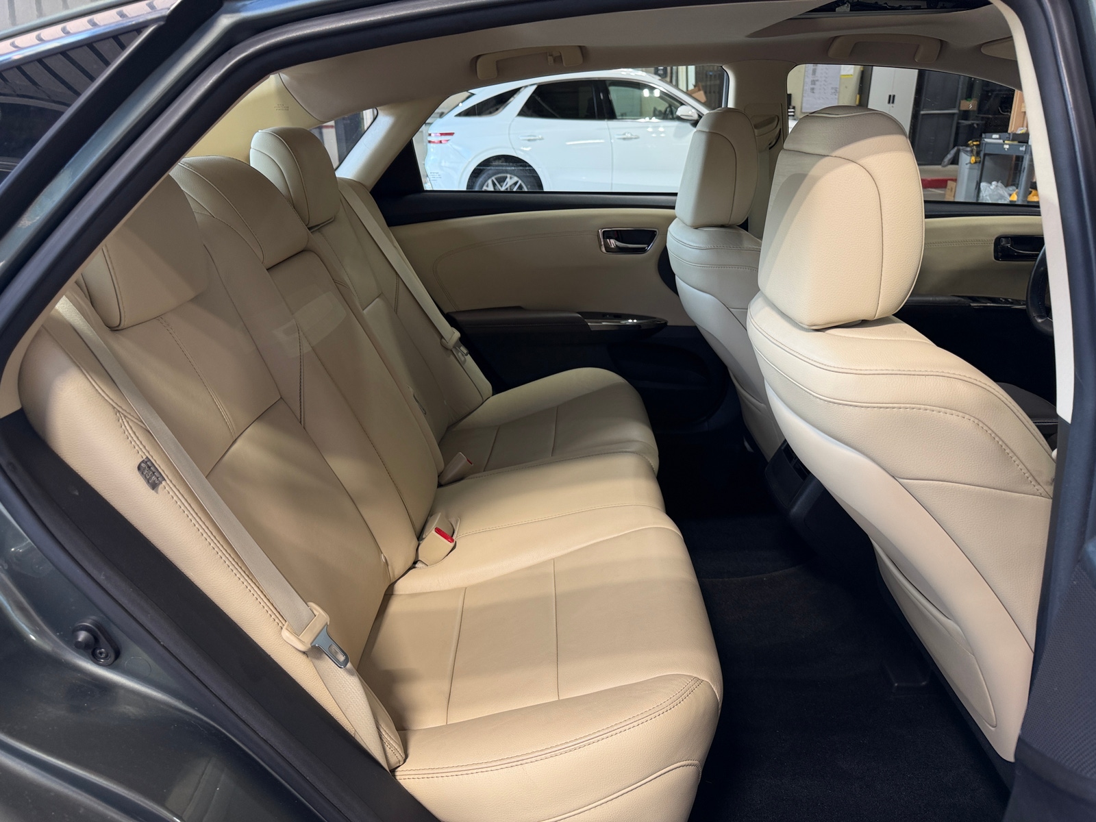 Thumbnail: 2013 Toyota Avalon - 5