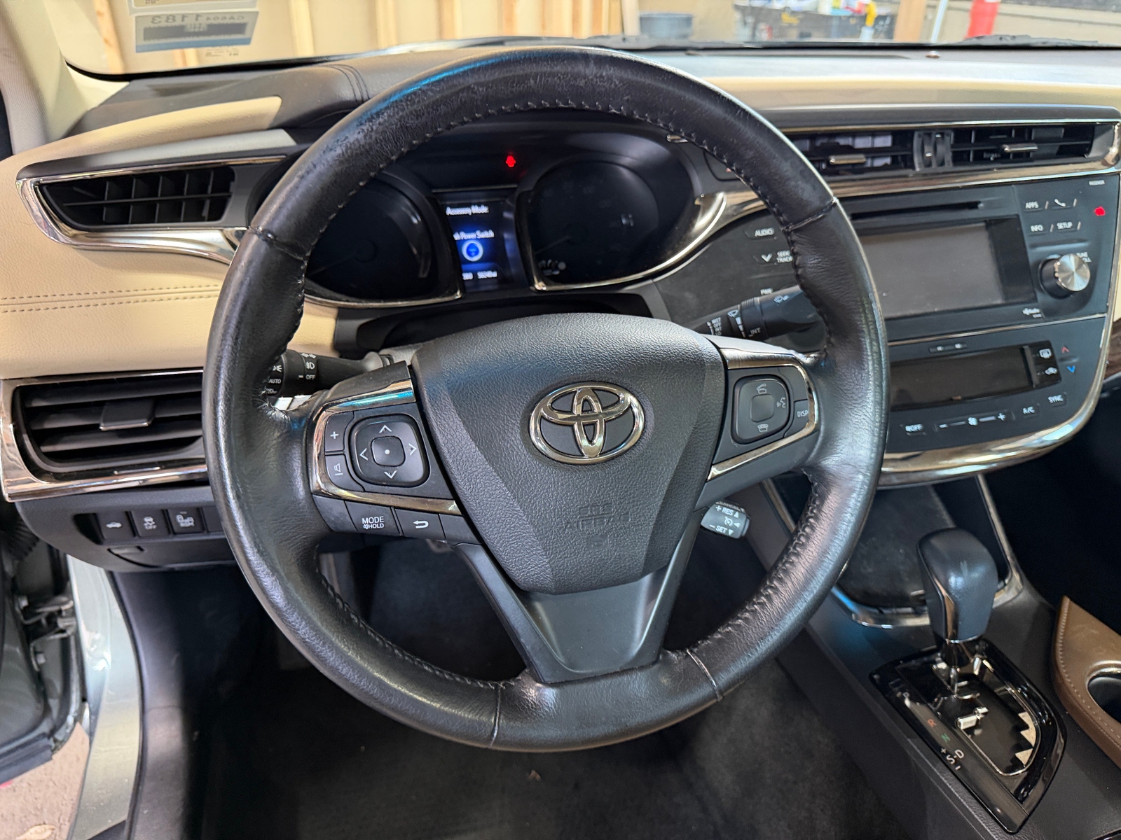 Thumbnail: 2013 Toyota Avalon - 4