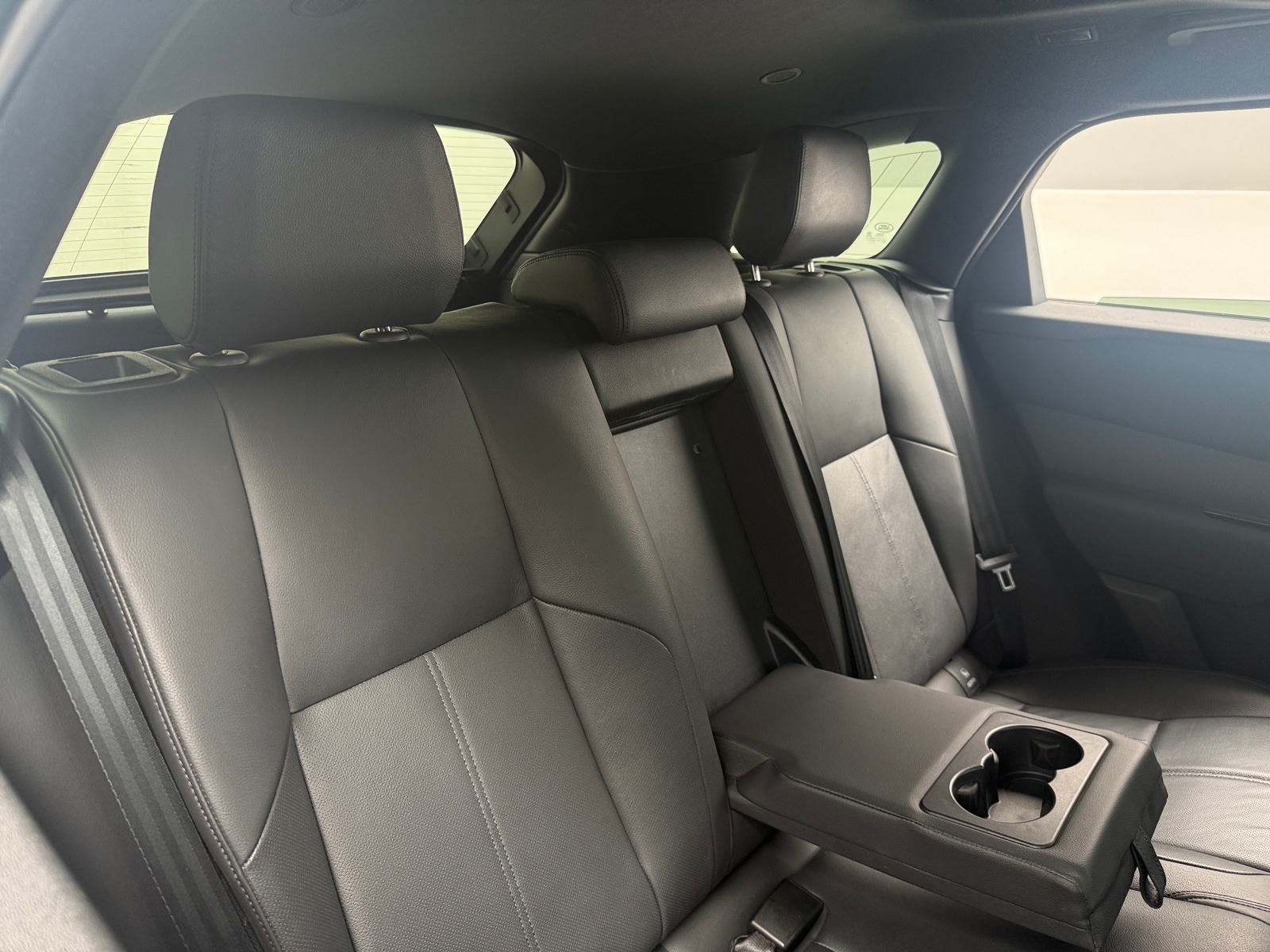 Thumbnail: 2025 Land Rover Range Rover Velar - 5