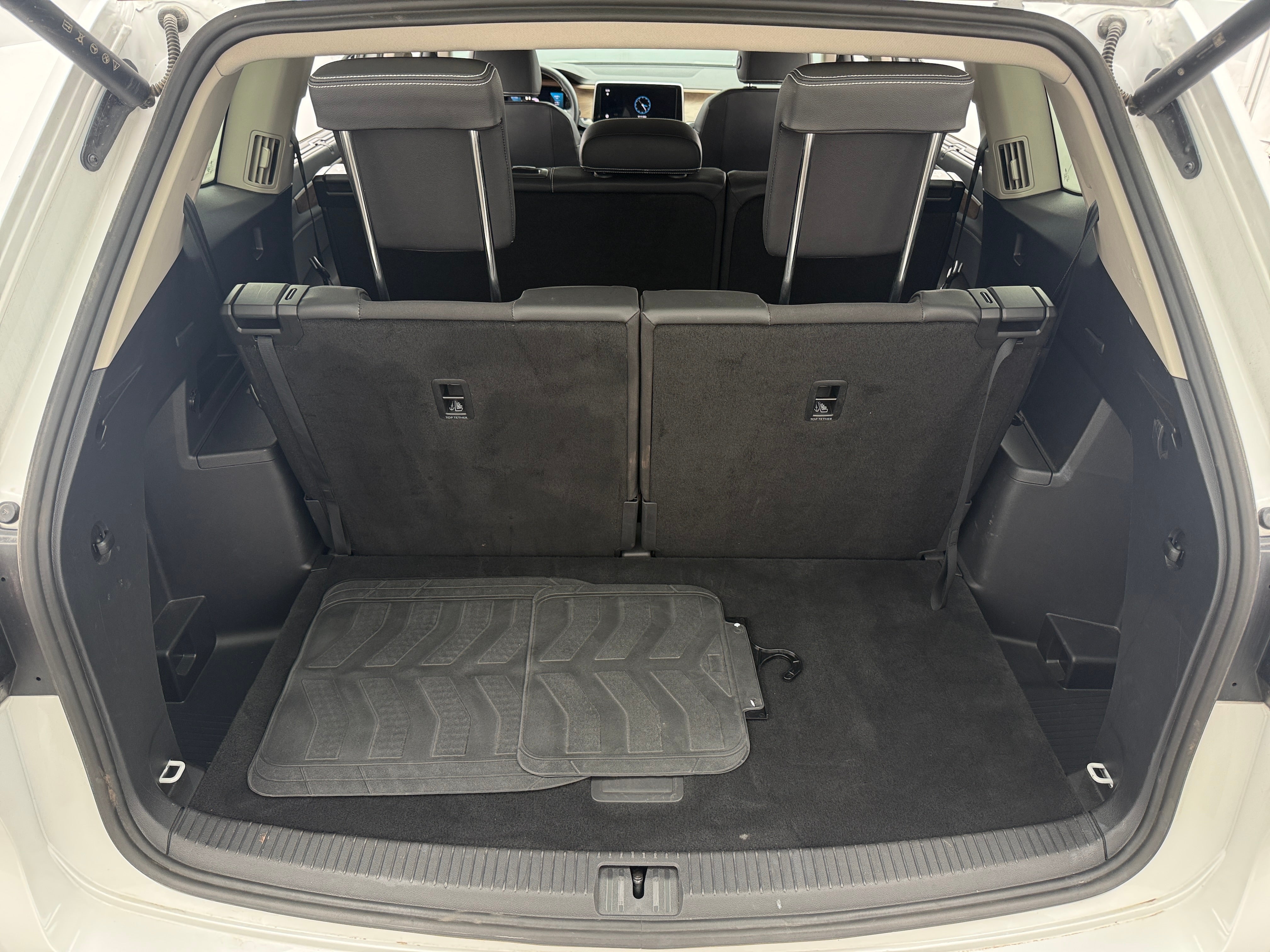 2026 Volkswagen Atlas SE w/Tech