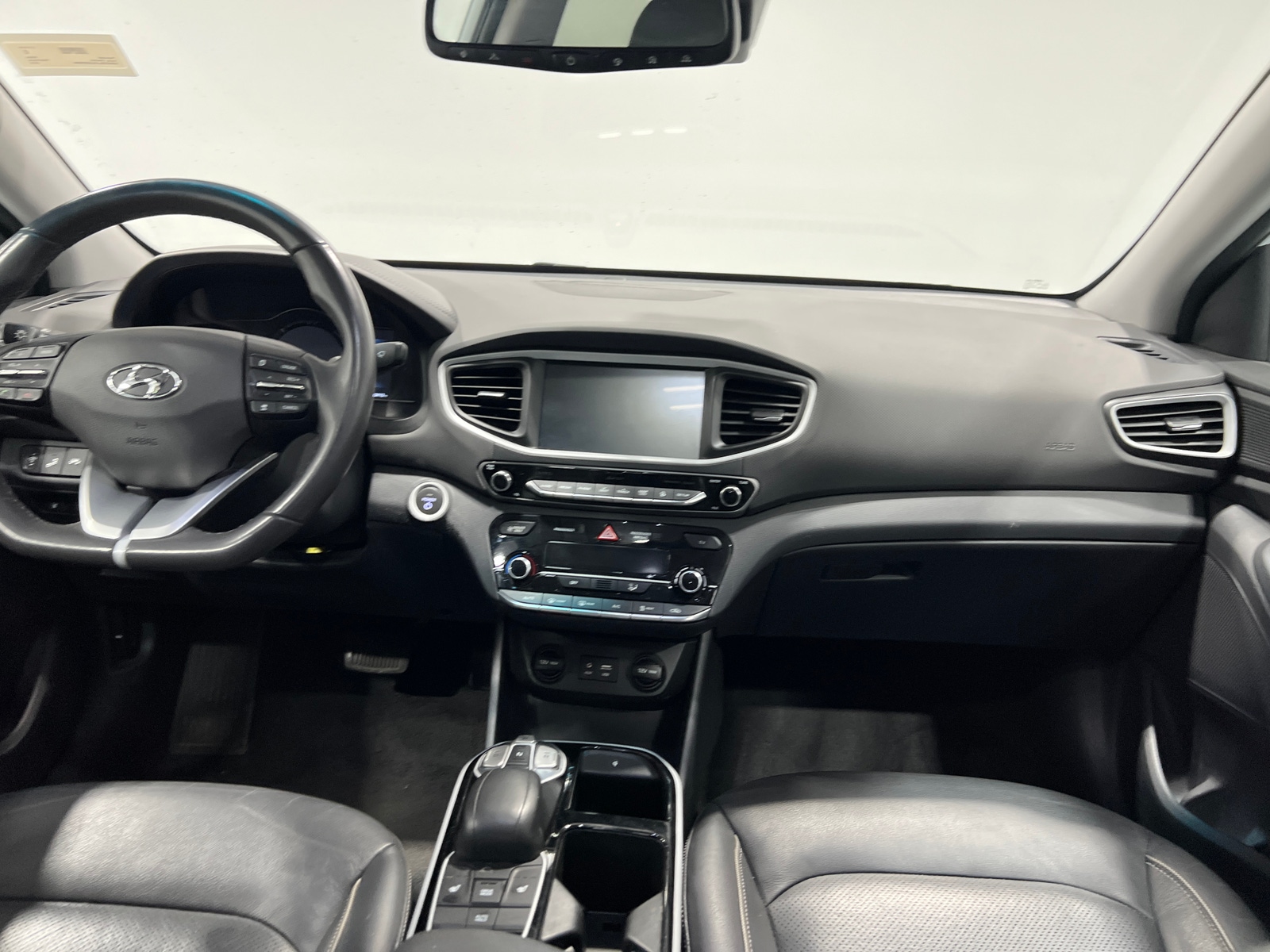 Thumbnail: 2018 Hyundai Ioniq - 2