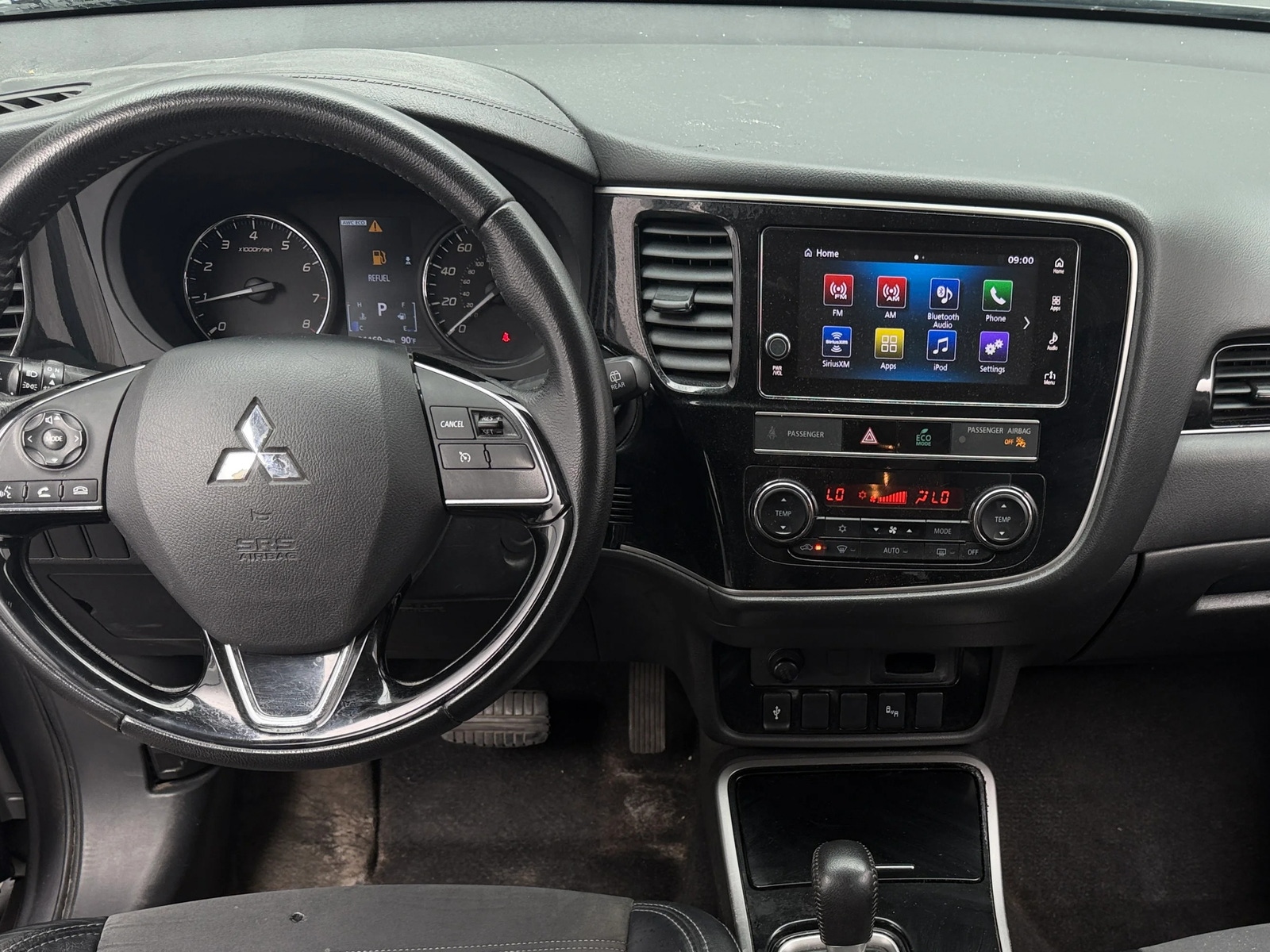 Thumbnail: 2019 Mitsubishi Outlander - 3