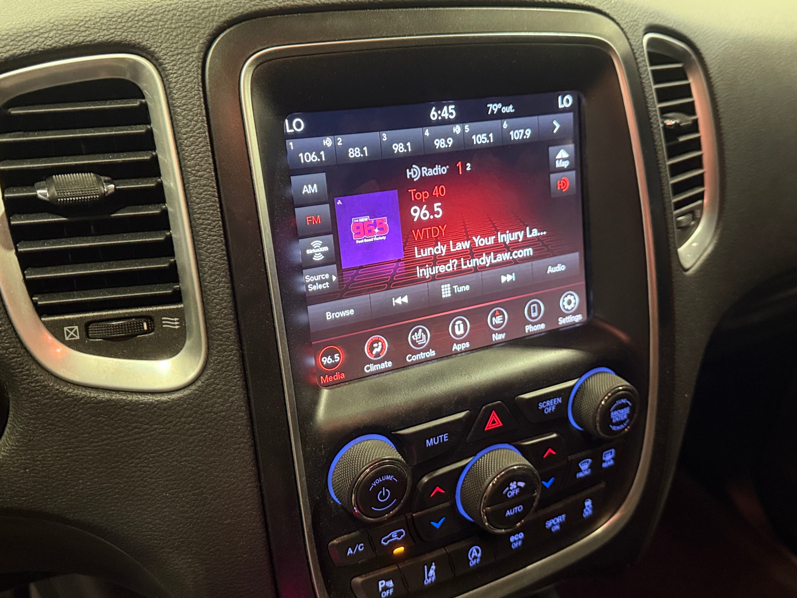 Thumbnail: 2018 Dodge Durango - 3