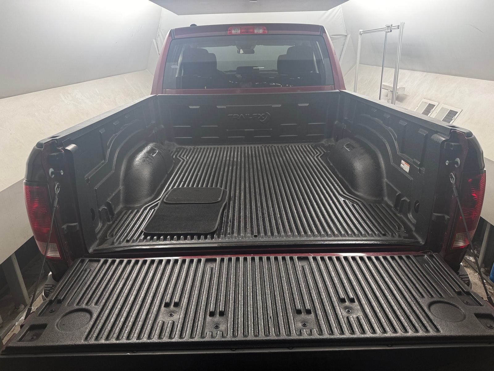 Thumbnail: 2024 RAM 1500 Classic - 7