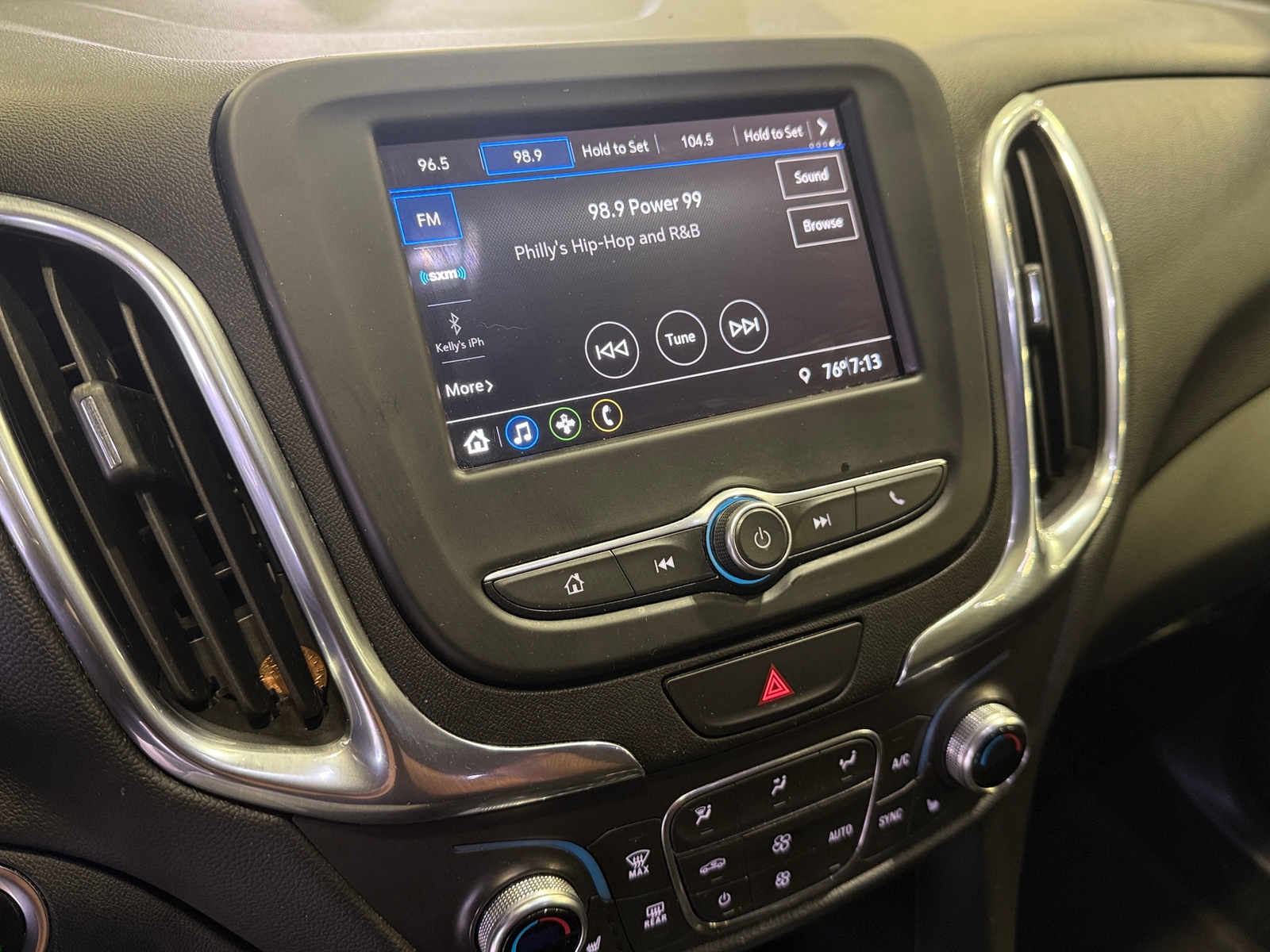 Thumbnail: 2019 Chevrolet Equinox - 4