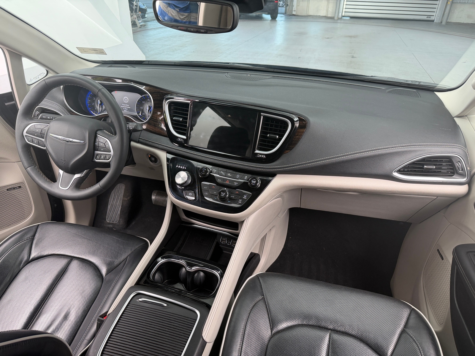 Thumbnail: 2022 Chrysler Pacifica - 2