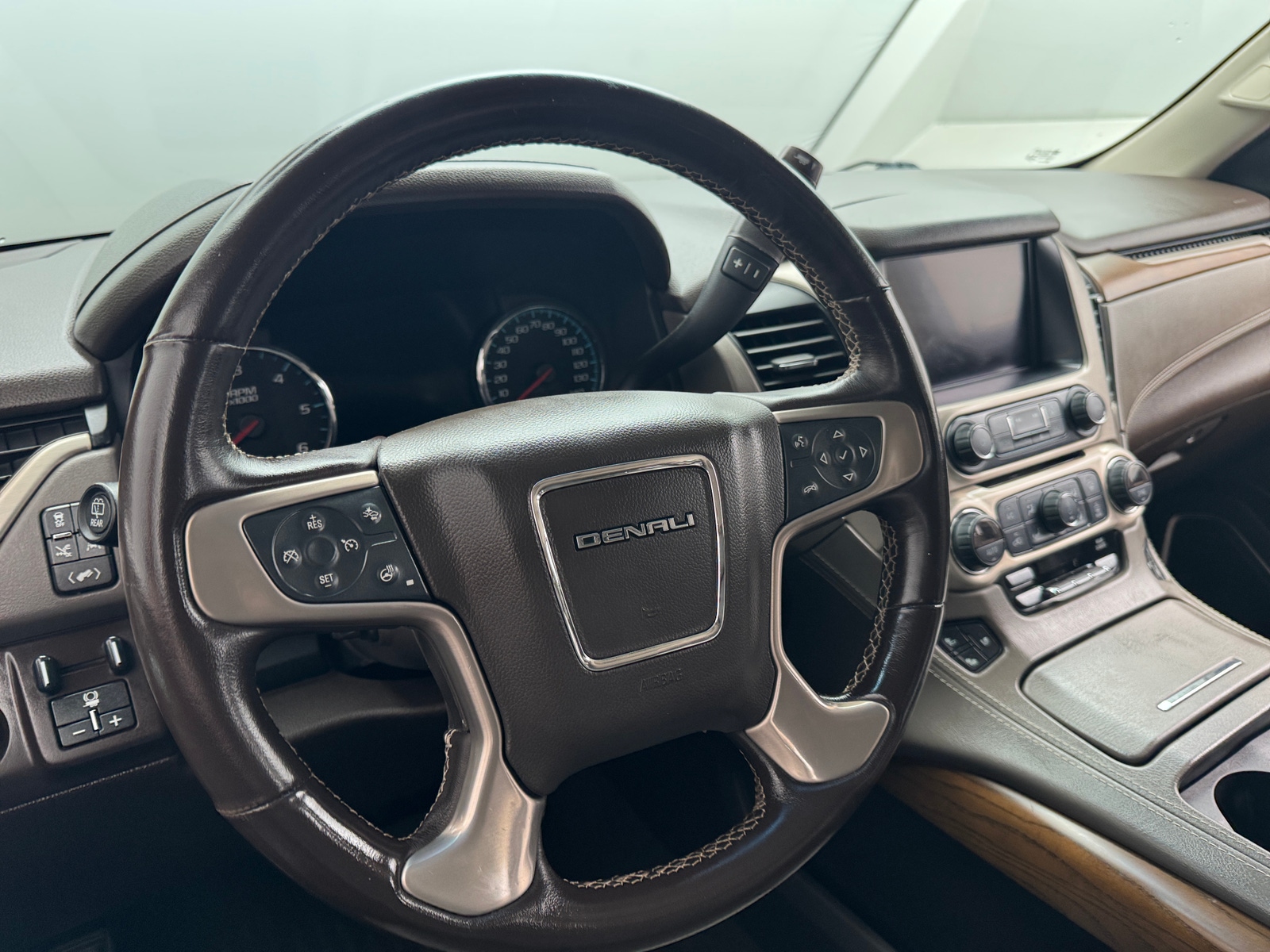 Thumbnail: 2020 GMC Yukon XL - 4