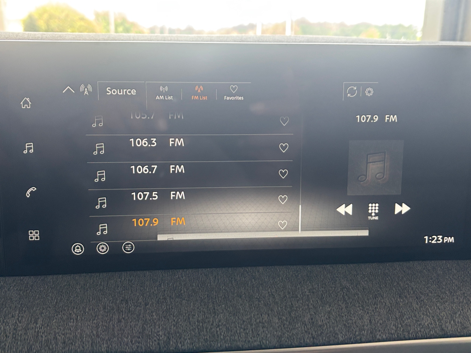 Thumbnail: 2026 Nissan Kicks - 4