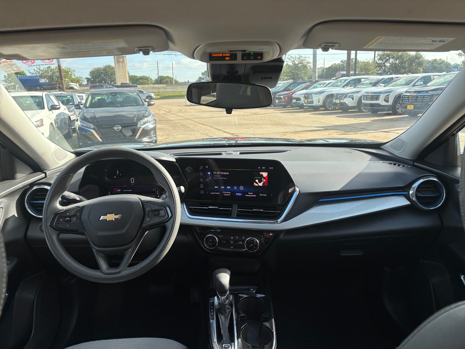 Thumbnail: 2025 Chevrolet Trax - 3