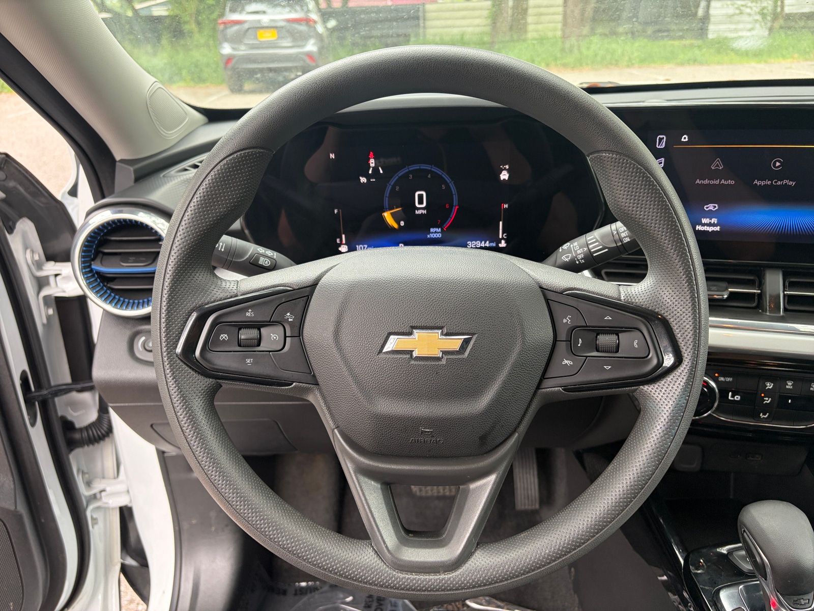 Thumbnail: 2025 Chevrolet Trax - 5