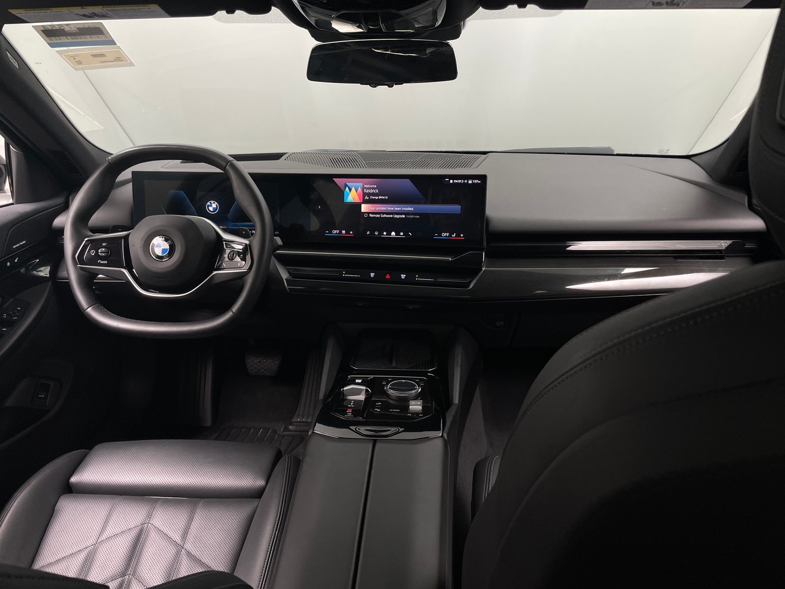 Thumbnail: 2025 BMW 5 Series - 2