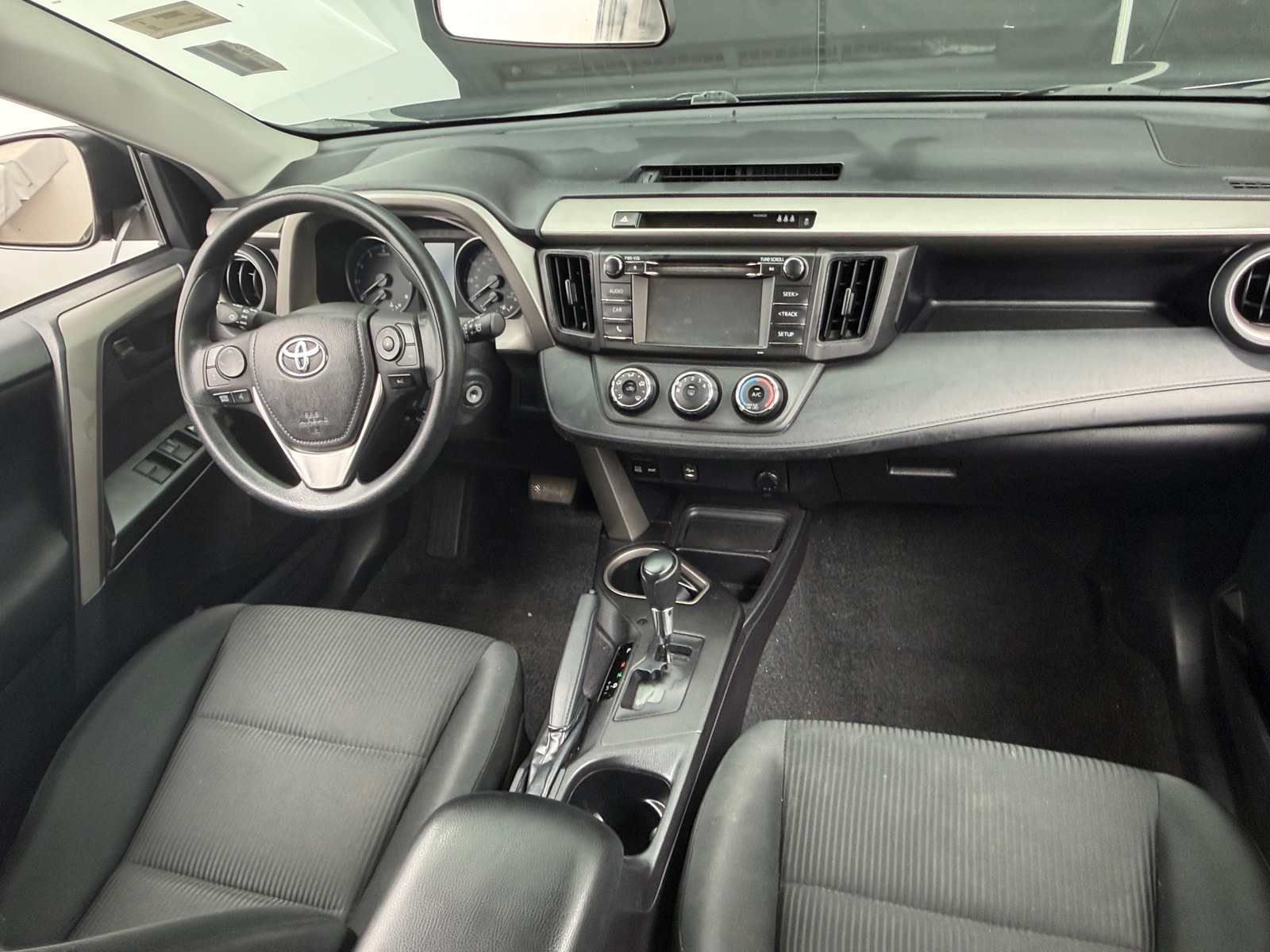 Thumbnail: 2018 Toyota RAV4 - 3