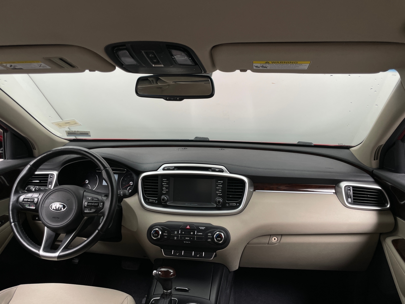 Thumbnail: 2017 Kia Sorento - 3
