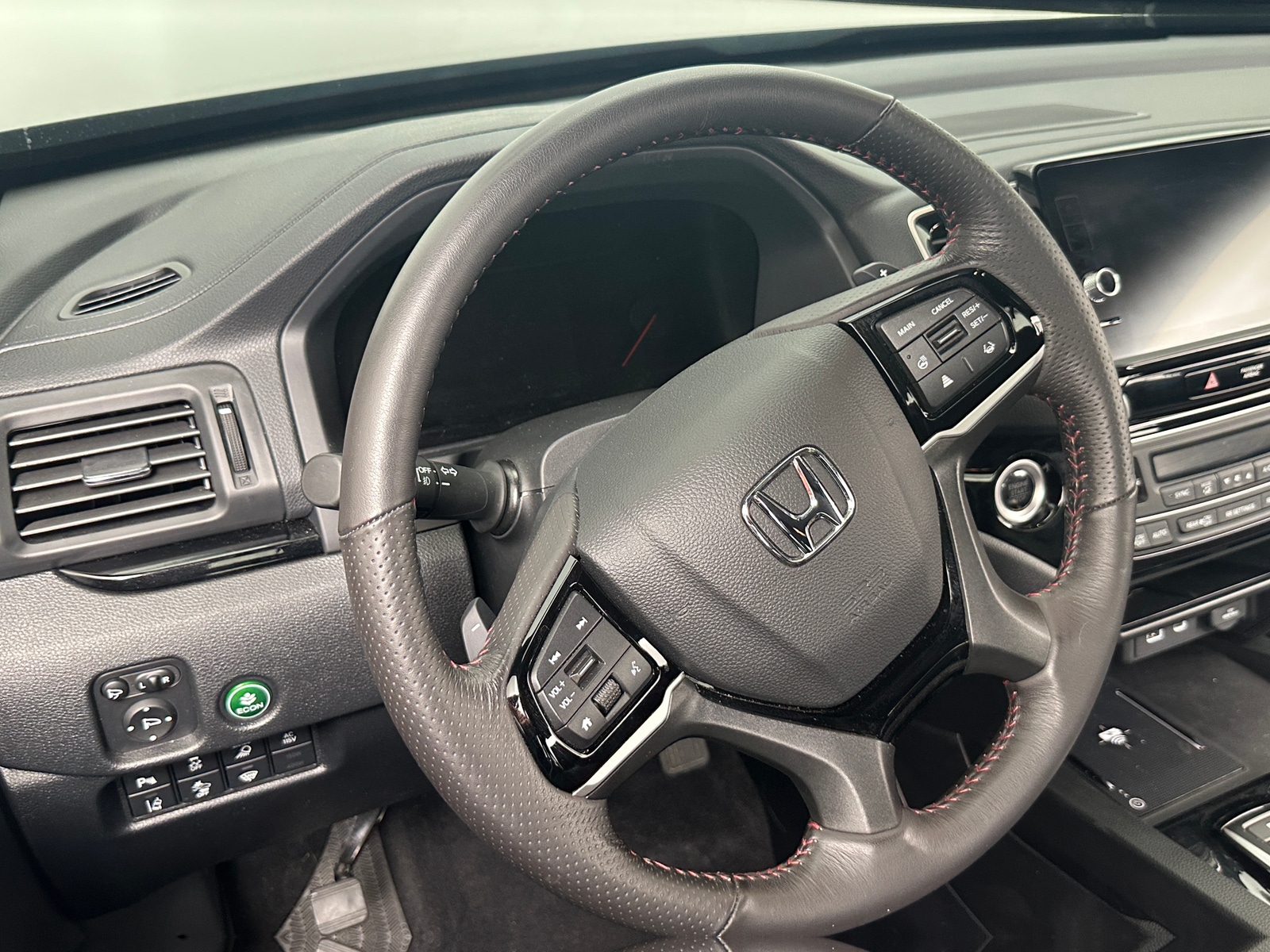 Thumbnail: 2025 Honda Ridgeline - 4