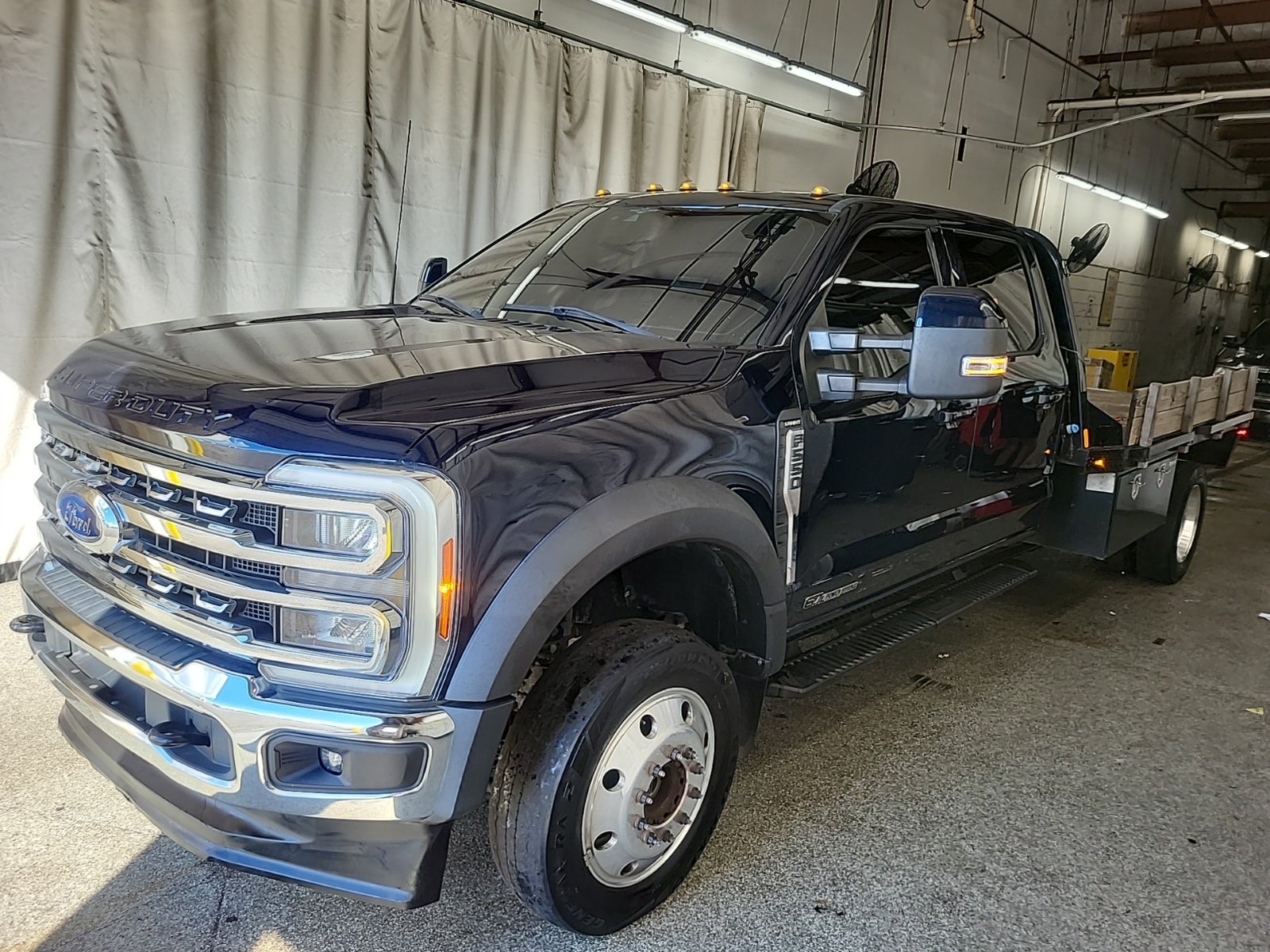 2023 Ford F-550 Chassis Lariat 4WD Crew Cab 203" WB 84" Ca