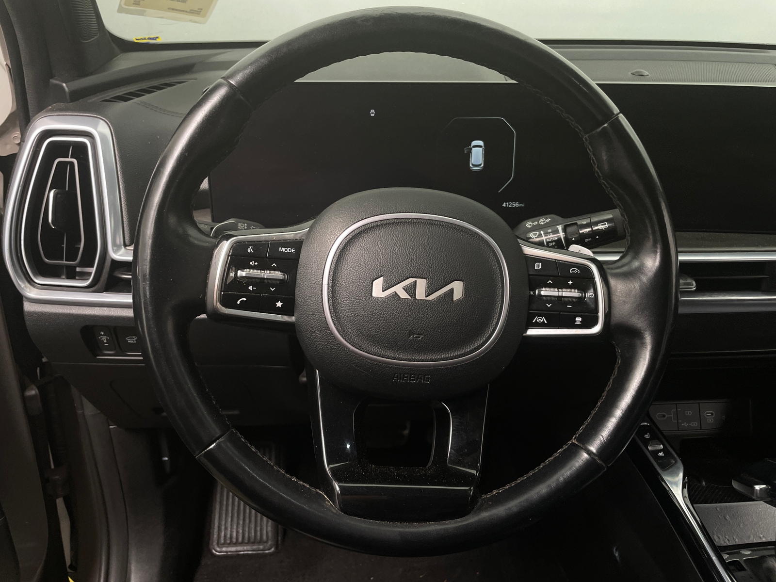 Thumbnail: 2025 Kia Sorento - 4
