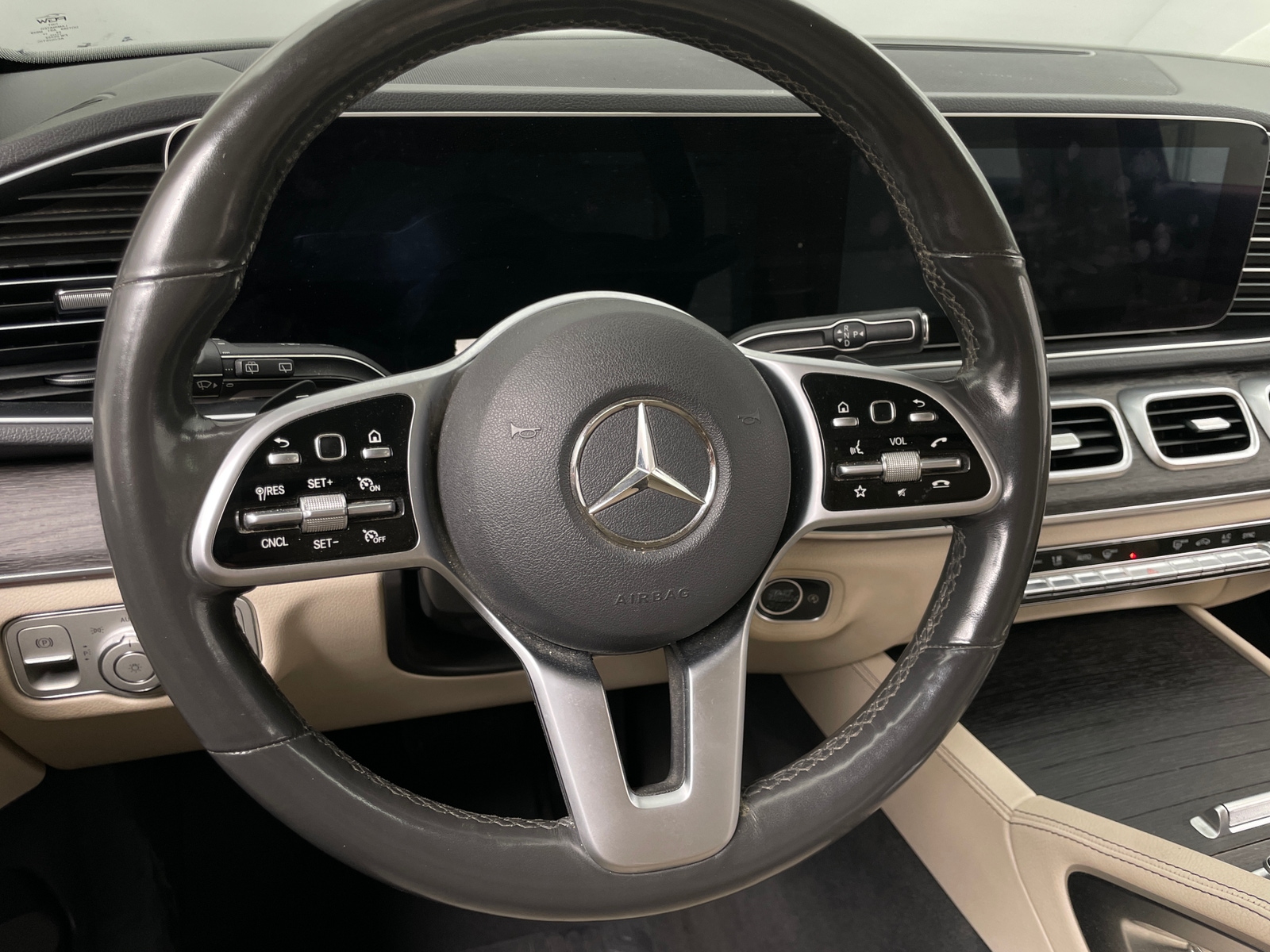 Thumbnail: 2020 Mercedes-Benz GLE - 4
