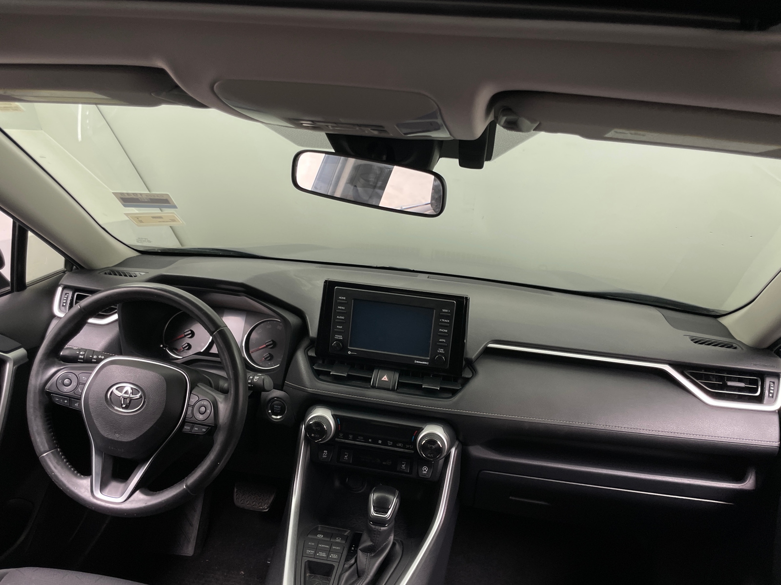 Thumbnail: 2020 Toyota RAV4 - 3
