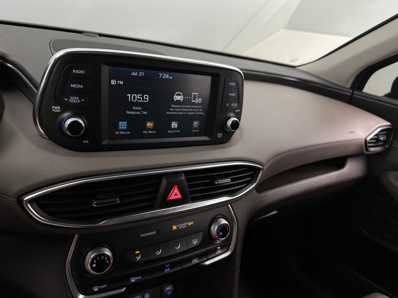Thumbnail: 2020 Hyundai Santa Fe - 4
