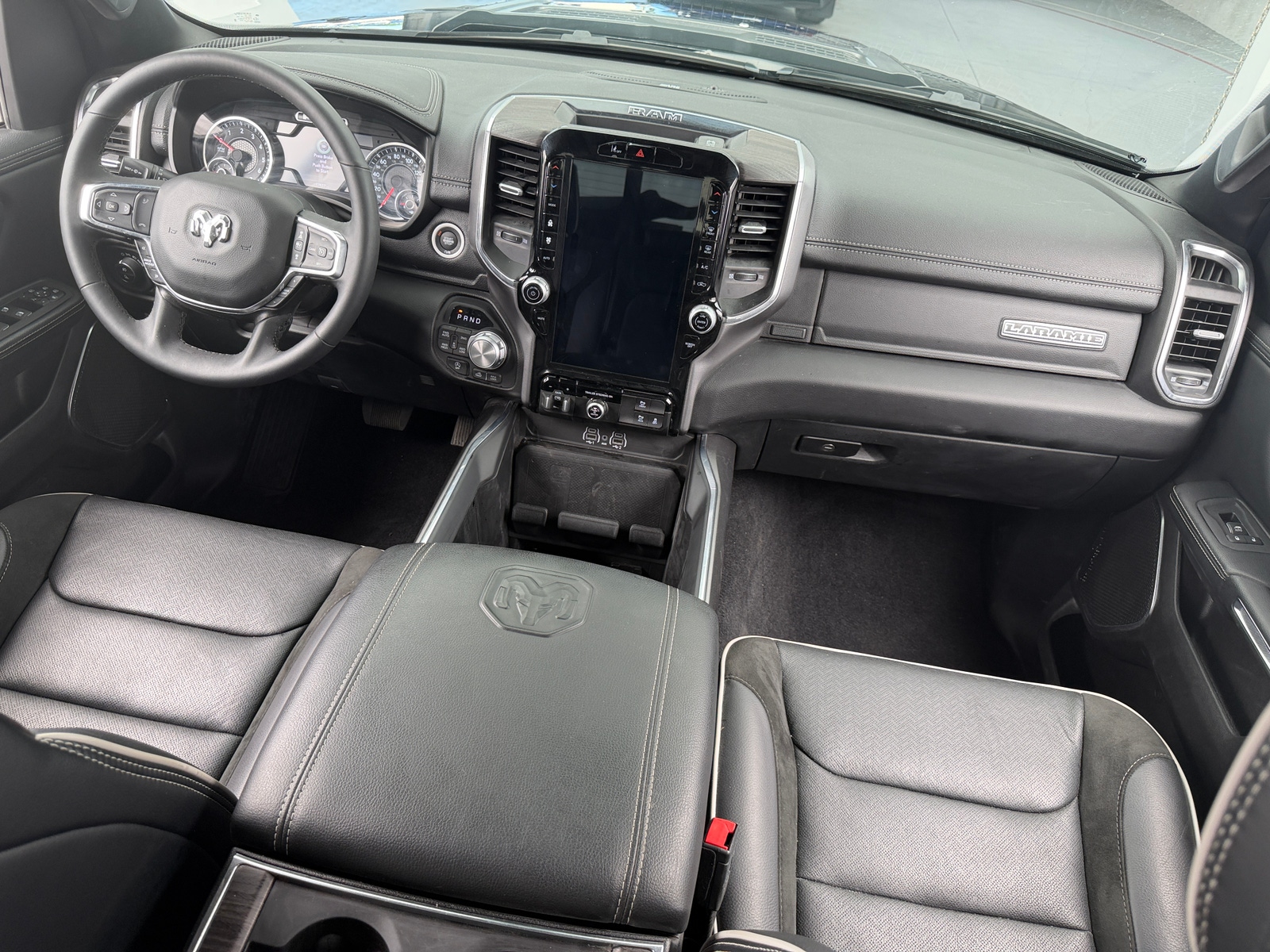 Thumbnail: 2025 RAM 1500 - 2